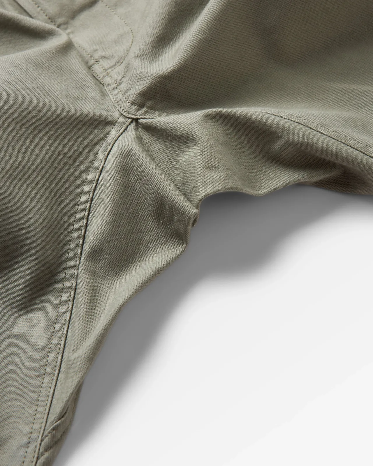 adventurer_biocanvashose__staubige_olive_3.webp Fashion Adventurer Bio-Canvas-Hose - Staubige Olive Herren Hosen