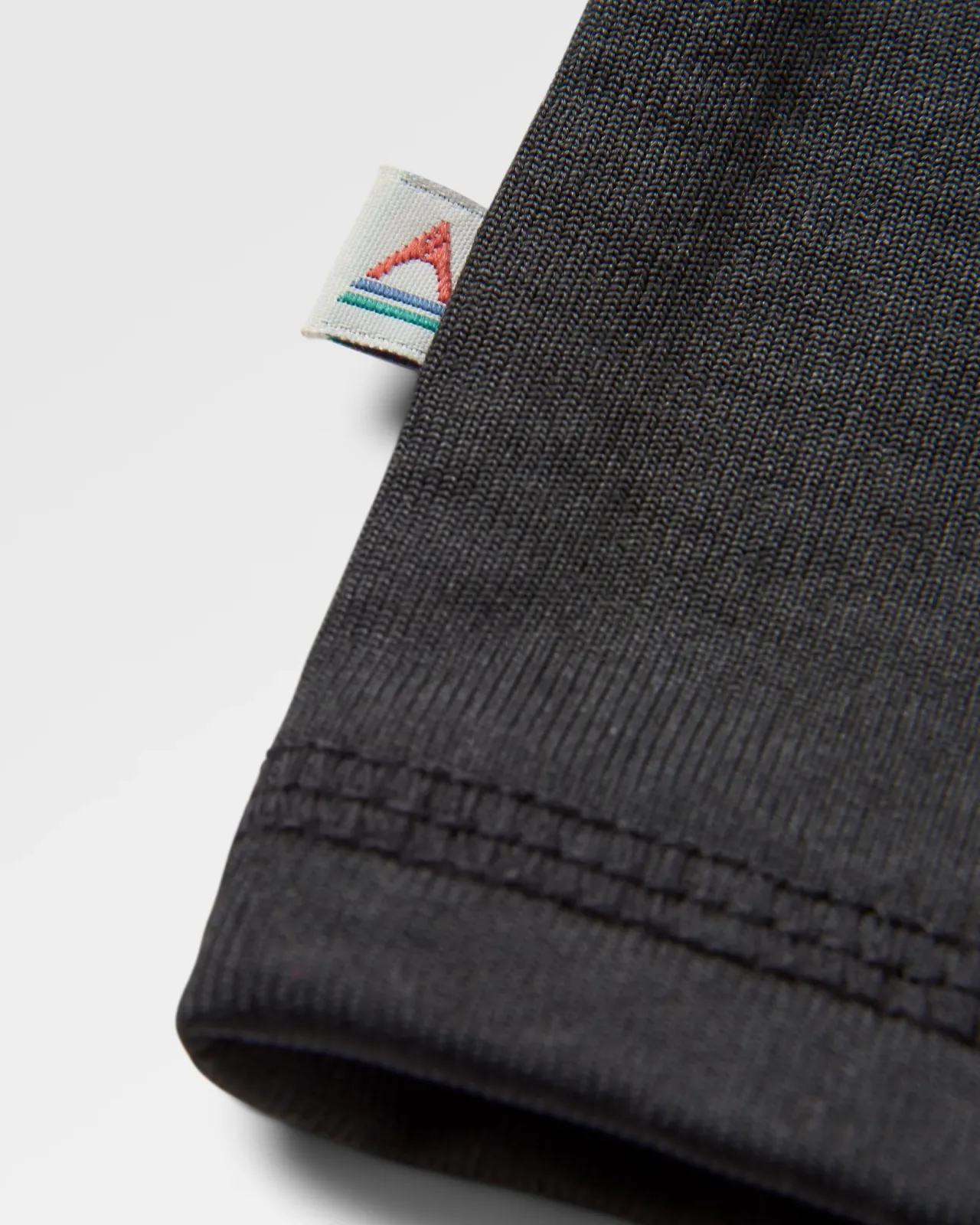 alpine_recyceltes_base_layer_langarmtshirt__schwarz_5.webp Flash Sale Alpine Recyceltes Base Layer Langarm-T-Shirt - Herren T-shirts & Tanktops | Oberteile