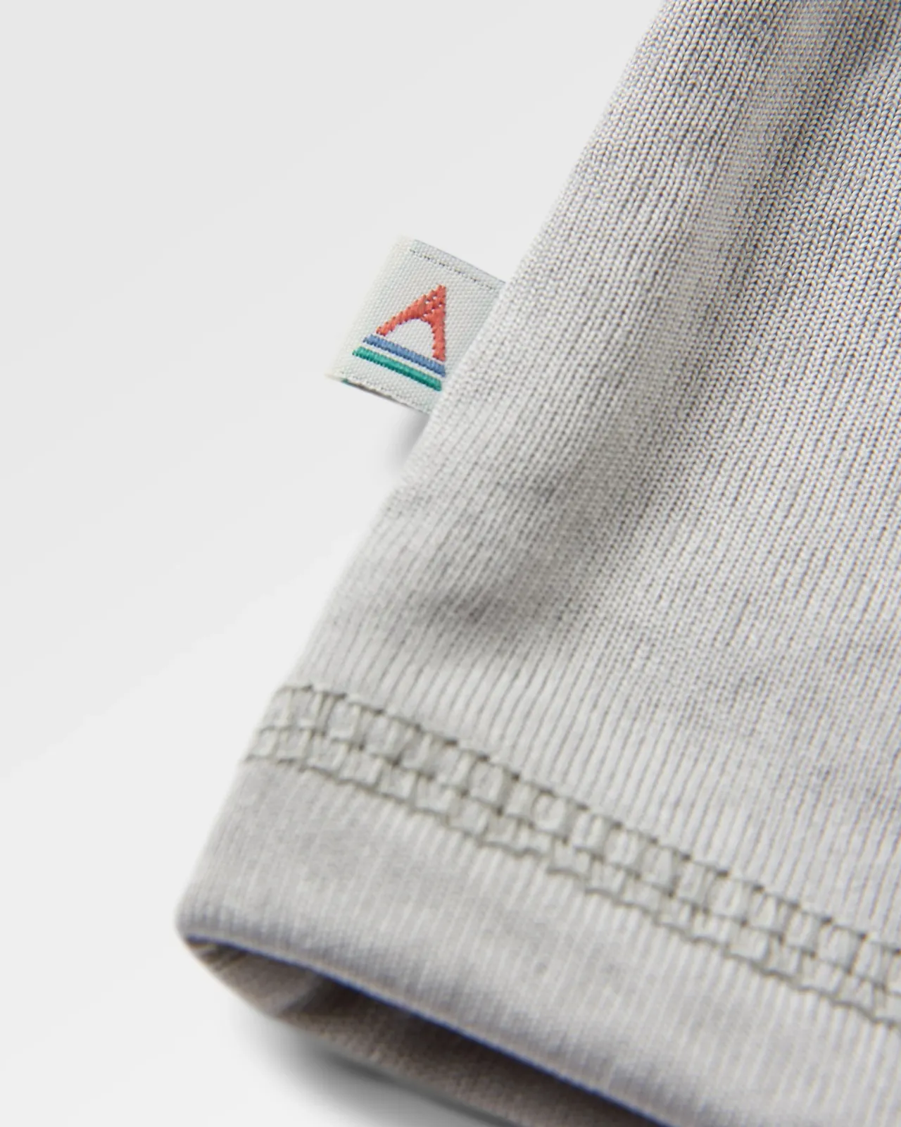 alpine_recyceltes_base_layer_langarmtshirt__schwarzgrau_10.webp Outlet Alpine Recyceltes Base Layer Langarm-T-Shirt - Schwarz/Grau Herren T-shirts & Tanktops | Oberteile