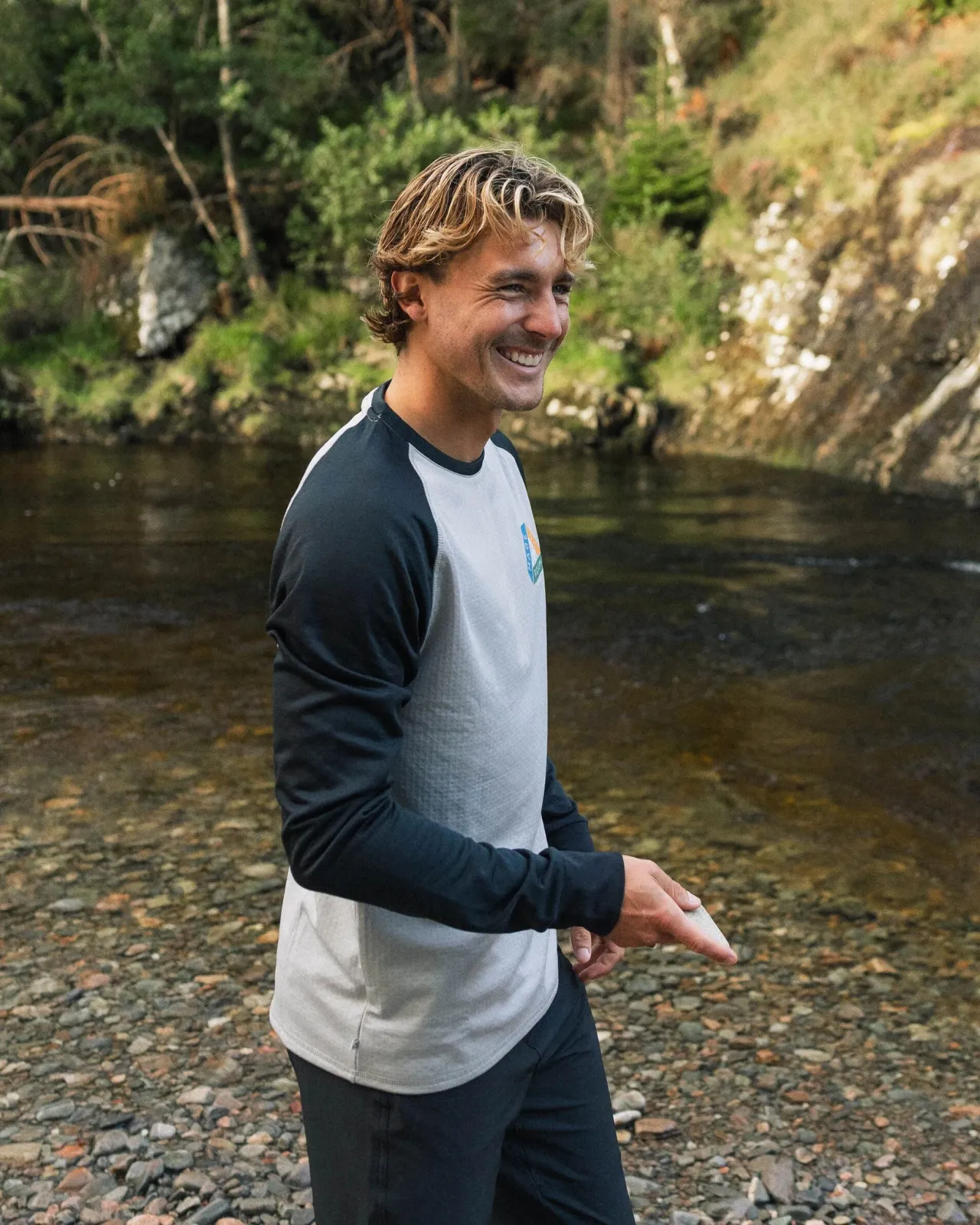 alpine_recyceltes_base_layer_langarmtshirt__schwarzgrau_5.webp Outlet Alpine Recyceltes Base Layer Langarm-T-Shirt - Schwarz/Grau Herren T-shirts & Tanktops | Oberteile