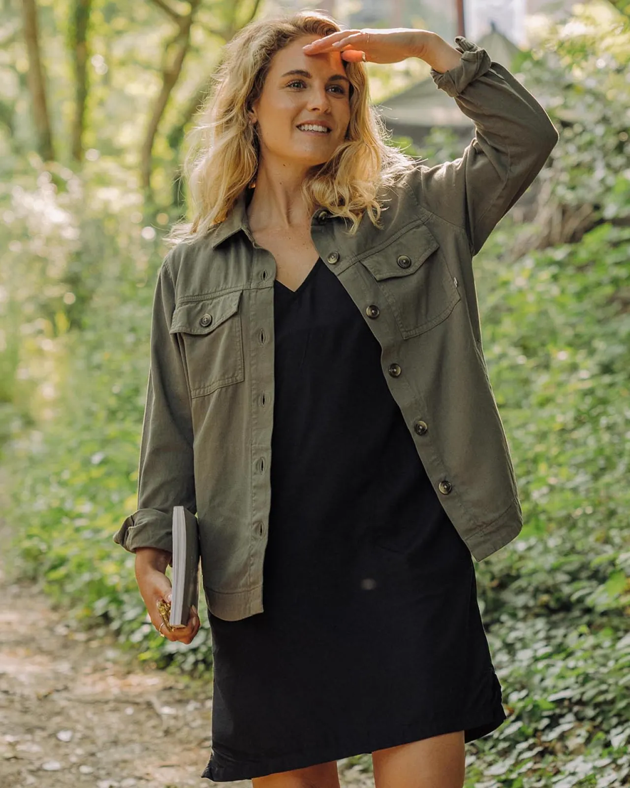 ambrose_oversized_kleid__schwarz_3.webp Shop Ambrose Oversized Kleid - Damen Kleider & Röcke