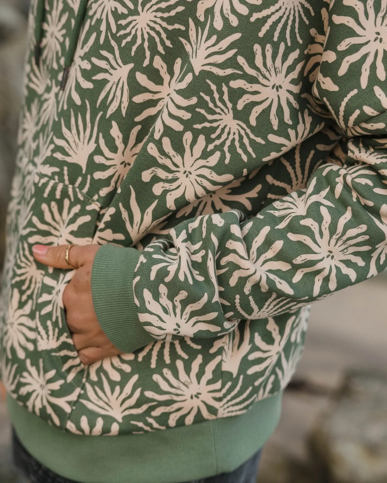 arame_biobaumwoll_hoodie__seegraspistazie_3.webp Cheap Arame Bio-Baumwoll Hoodie - Seegras/Pistazie Damen Kapuzenpullover & Sweatshirts