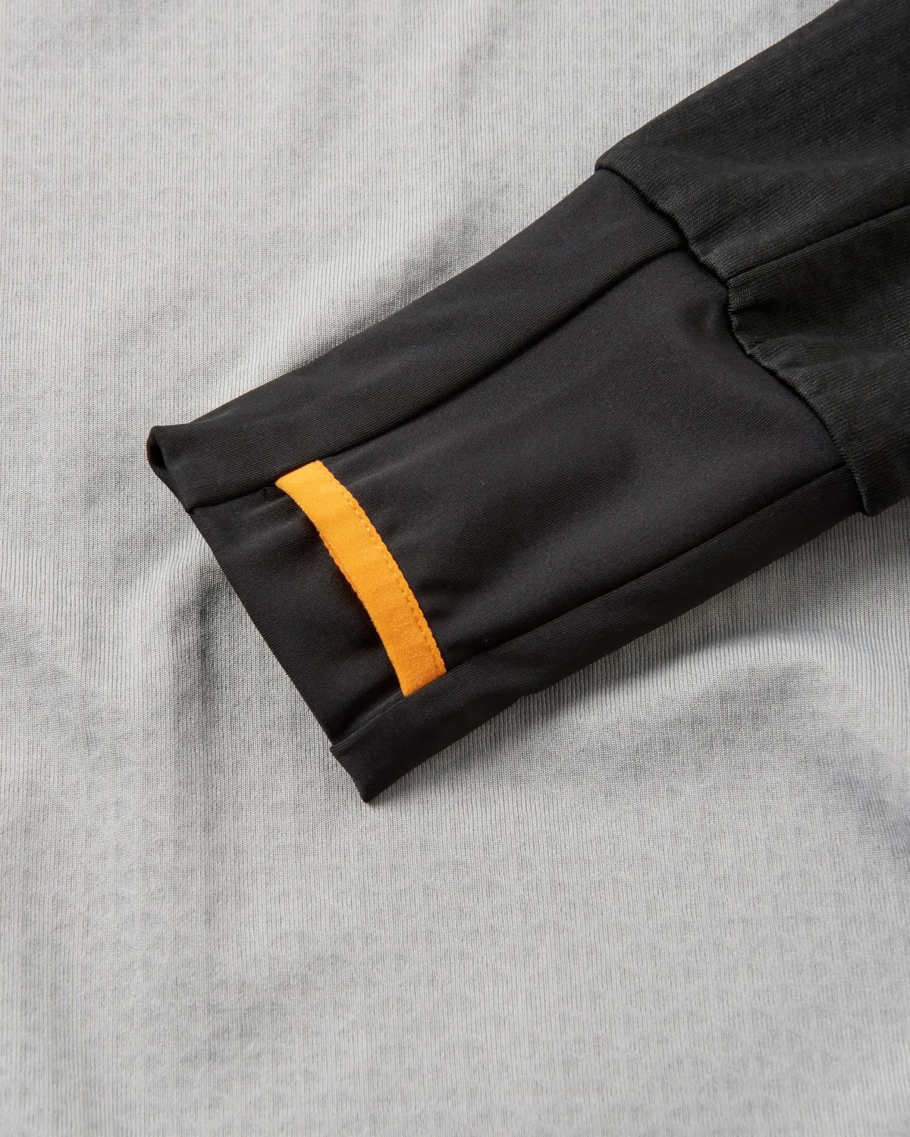 atlantis_recyceltes_base_layer_langarmtshirt__schwarzgrau_meliert_7.webp Shop Atlantis Recyceltes Base Layer Langarm-T-Shirt - Schwarz/Grau Meliert Damen Oberteile