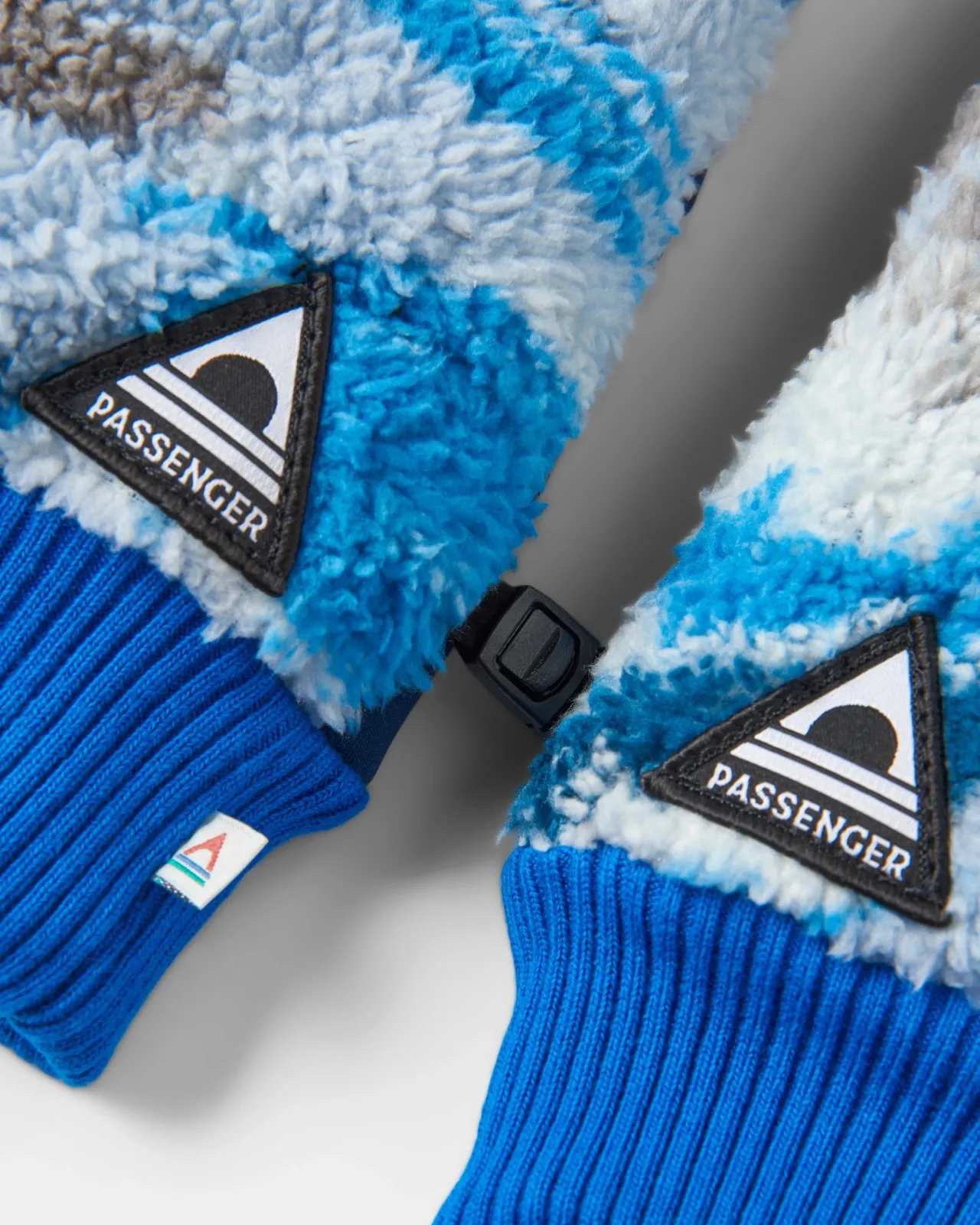 avalanche_recycelte_sherpahandschuhe__abstrakter_berg_stahlblau_4.webp Sale Avalanche Recycelte Sherpa-Handschuhe - Abstrakter Berg Stahlblau Damen Handschuhe