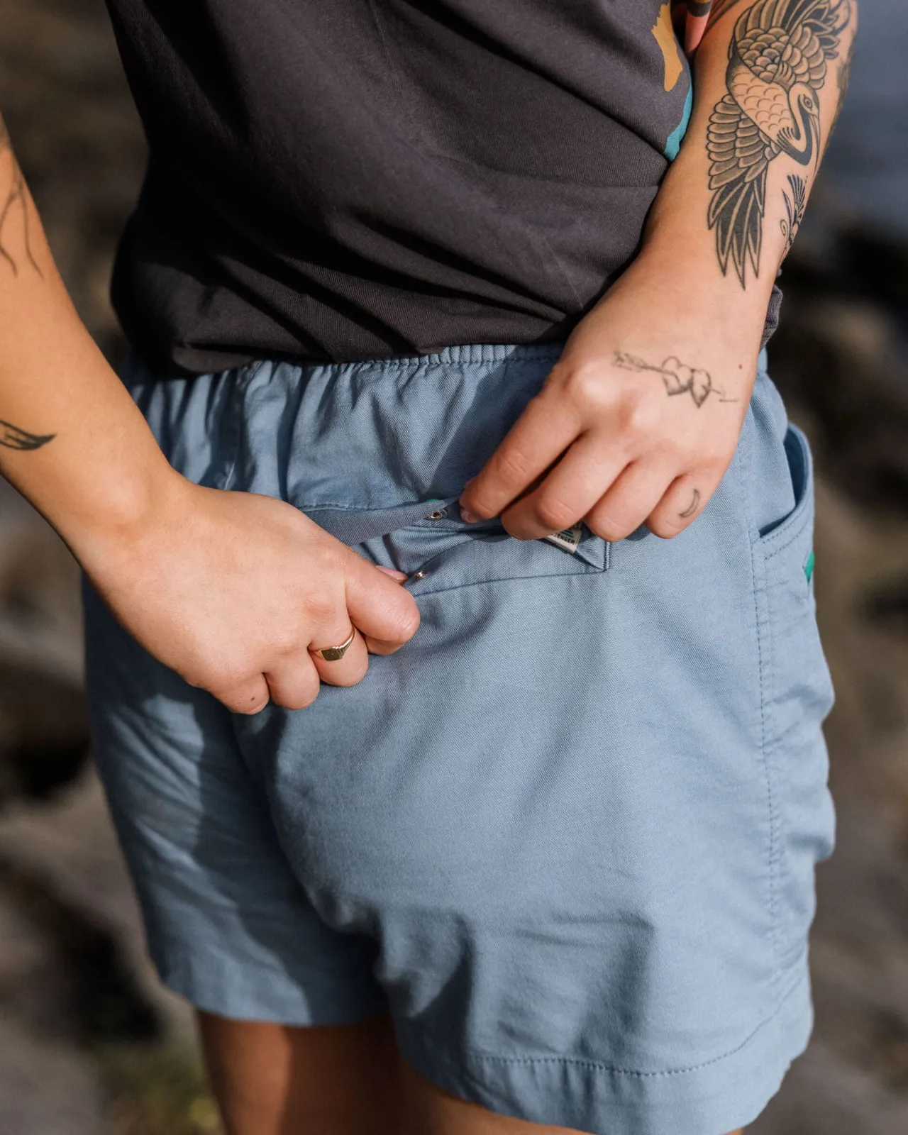 basswood_biobaumwolle_shorts__khaki_3.webp Hot Basswood Bio-Baumwolle Shorts - Damen Kurze Hosen