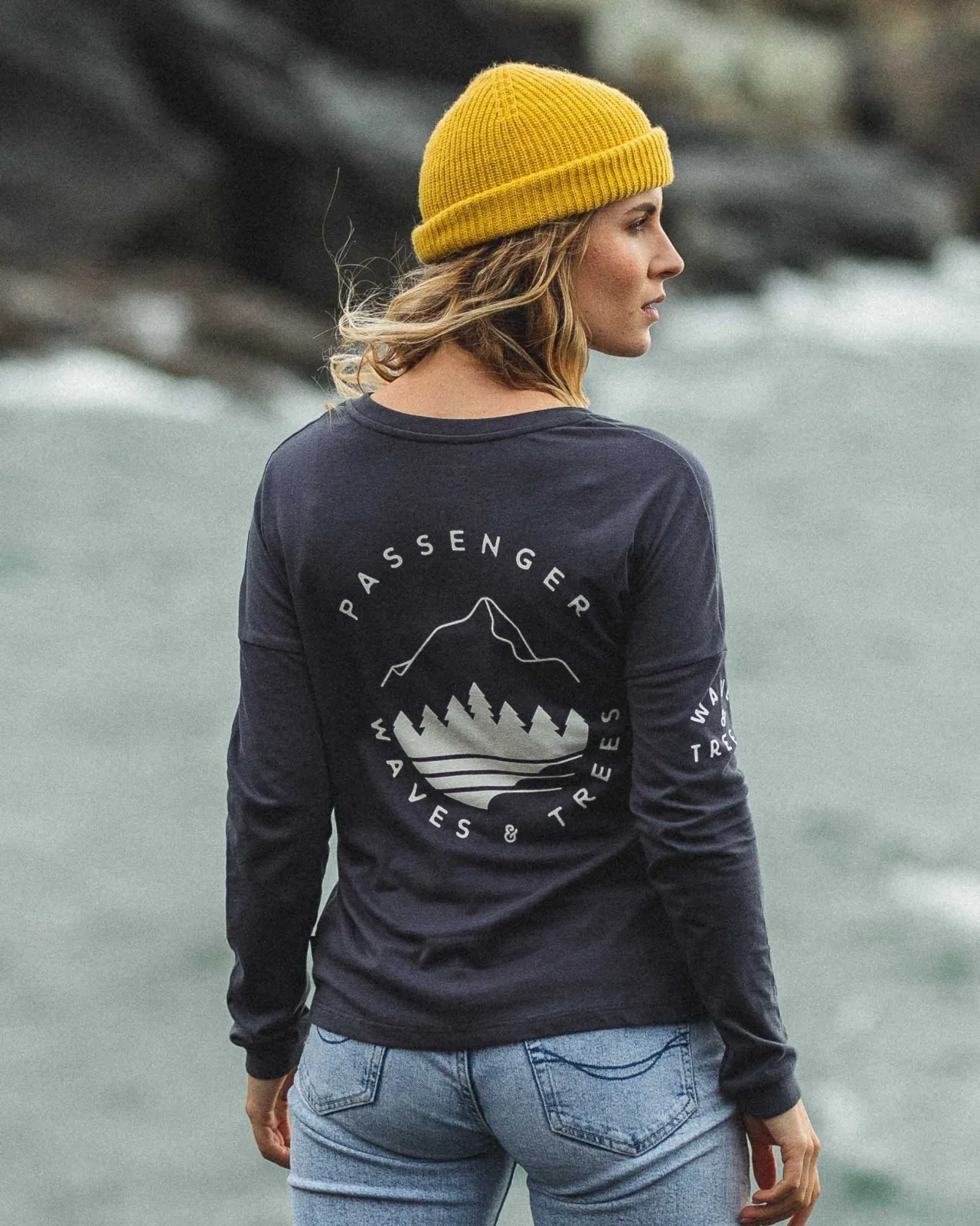 big_leaf_recyceltes_langarmshirt__verblasstes_schwarz_4.webp Best Sale Big Leaf Recyceltes Langarmshirt - Verblasstes Schwarz Damen Oberteile & T-shirts
