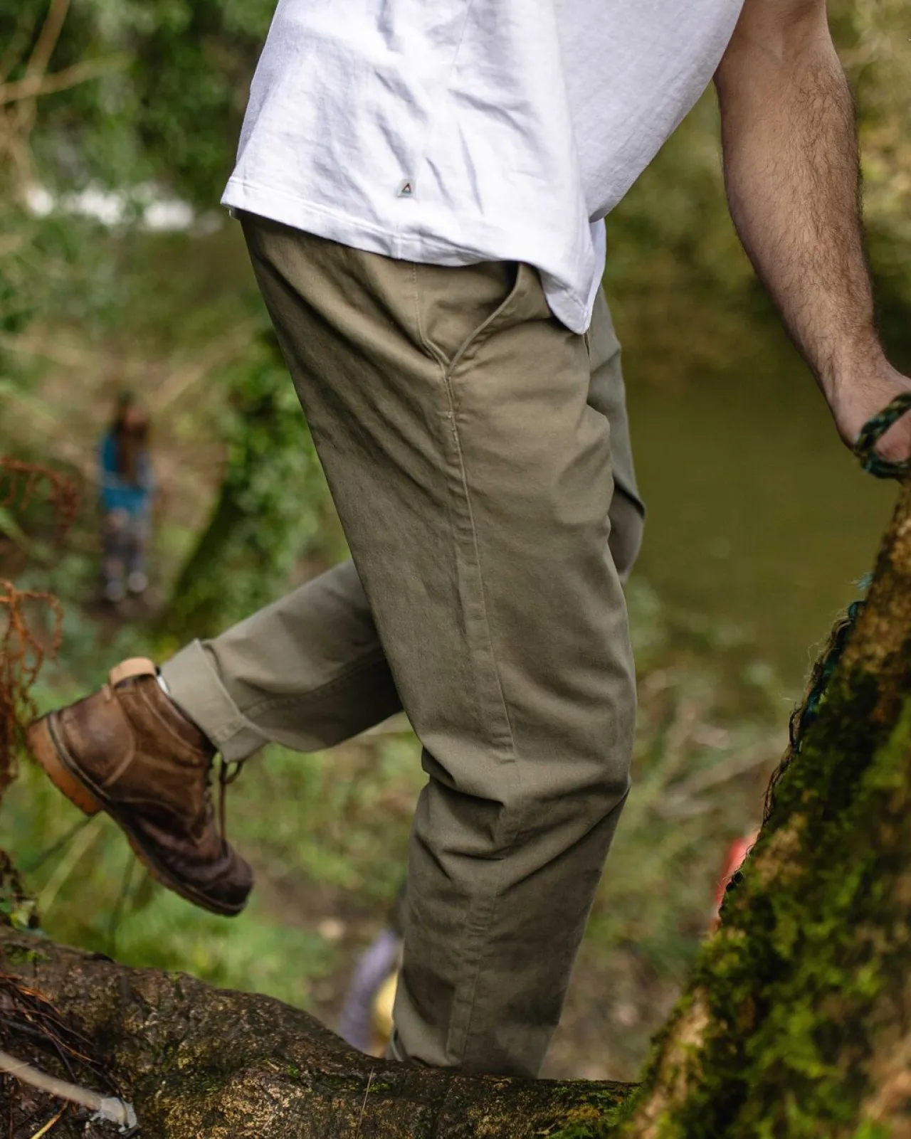 biobaumwoll_hose__staubige_olive_3.webp Online 365 Bio-Baumwoll Hose - Staubige Olive Herren Hosen