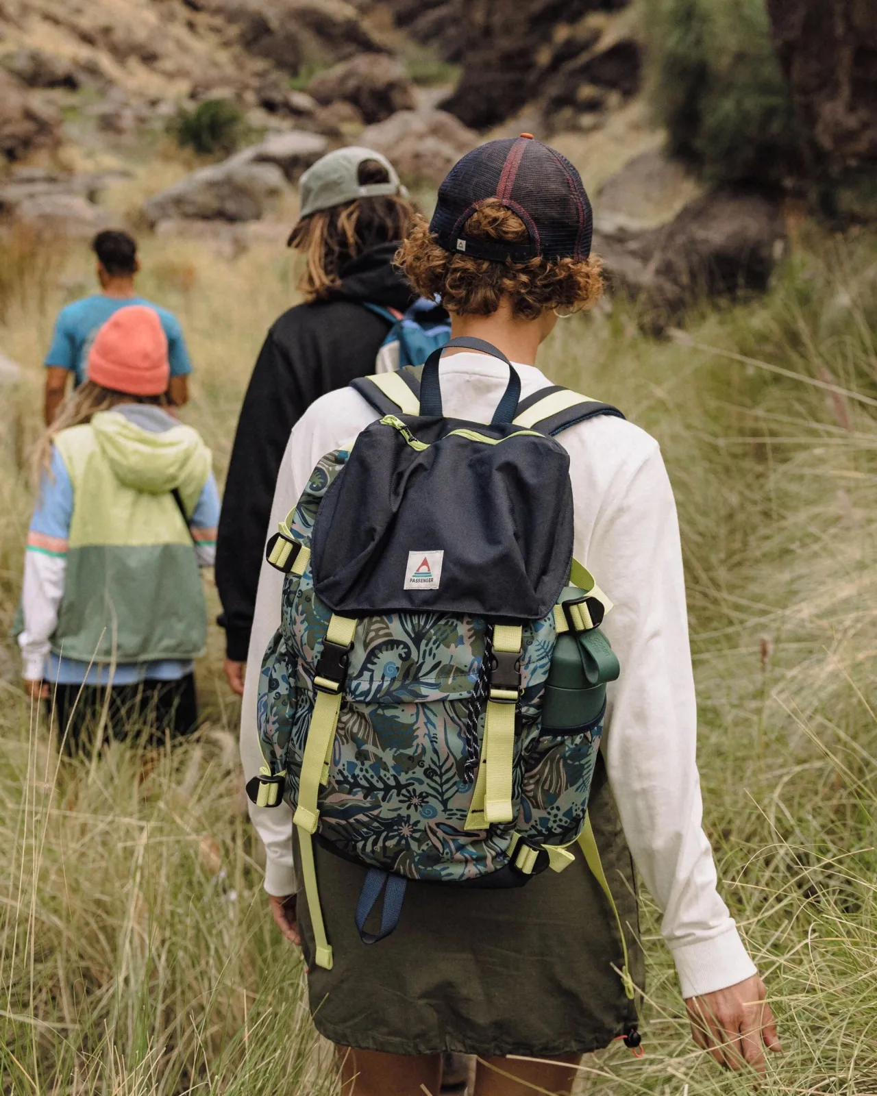 boondocker_recycelter_l_rucksack__abstrakte_seealge_pistazie_3.webp Store Boondocker Recycelter 26L Rucksack - Abstrakte Seealge Pistazie Rucksäcke | Surfzubehör