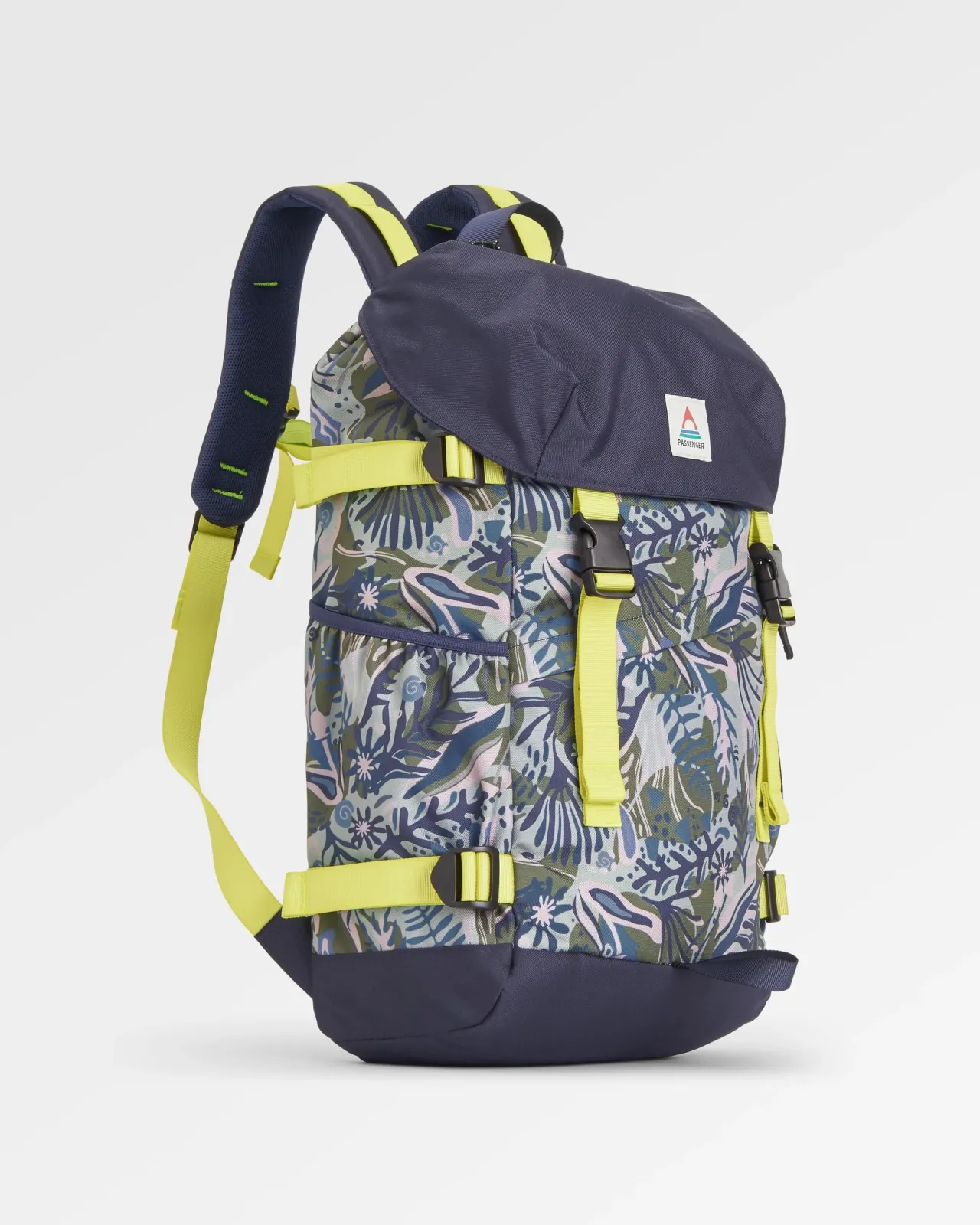boondocker_recycelter_l_rucksack__abstrakte_seealge_pistazie_5.webp Store Boondocker Recycelter 26L Rucksack - Abstrakte Seealge Pistazie Rucksäcke | Surfzubehör