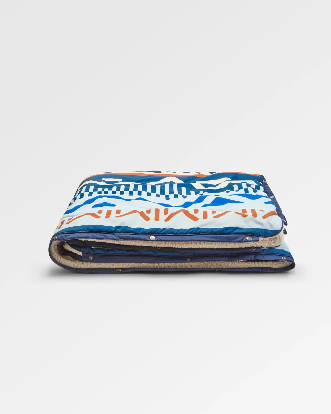 cabin_recycelte_sherpa_decke__berg_geo_grau_blau_3.webp Store Cabin Recycelte Sherpa Decke - Berg Geo Grau Blau Decken