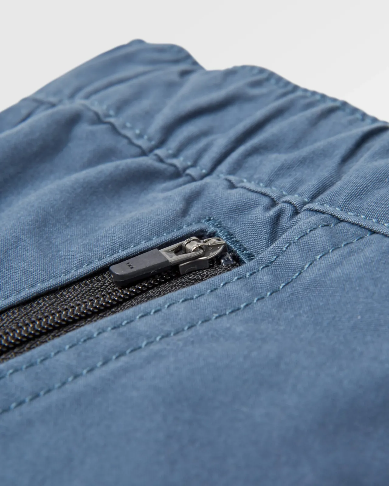 chance_organic_cotton_trouser__dusty_tidal_5.webp Clearance Chance Organic Cotton Trouser - Dusty Tidal Herren Hosen