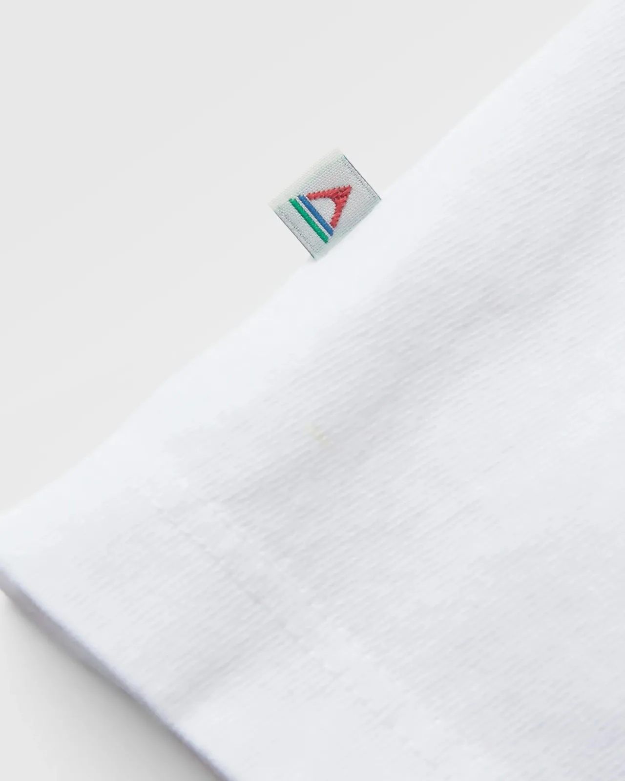 classic_logo_recyceltes_baumwolltshirt__wei_8.webp Online Classic Logo Recyceltes Baumwoll-T-Shirt - Herren T-shirts & Tanktops
