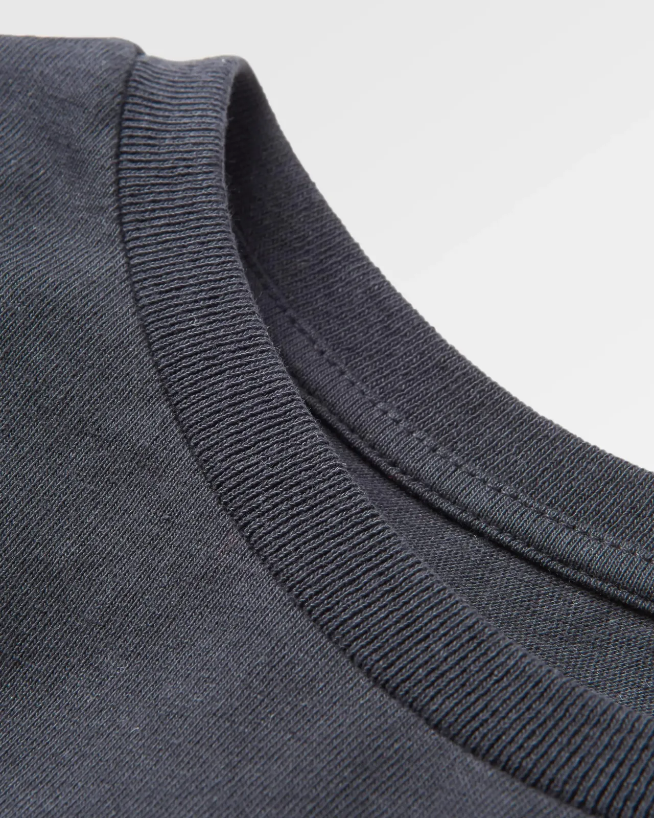 classic_recycelte_baumwolle_ls_tshirt__schwarz_5.webp Shop Classic Recycelte Baumwolle LS T-Shirt - Damen Oberteile & T-shirts