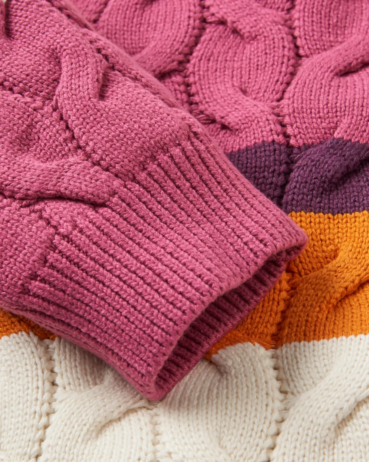 comfort_stripe_biogestrickter_pullover__rhabarber_multi_streifen_3.webp Fashion Comfort Stripe Bio-Gestrickter Pullover - Rhabarber Multi Streifen Damen Strickwaren
