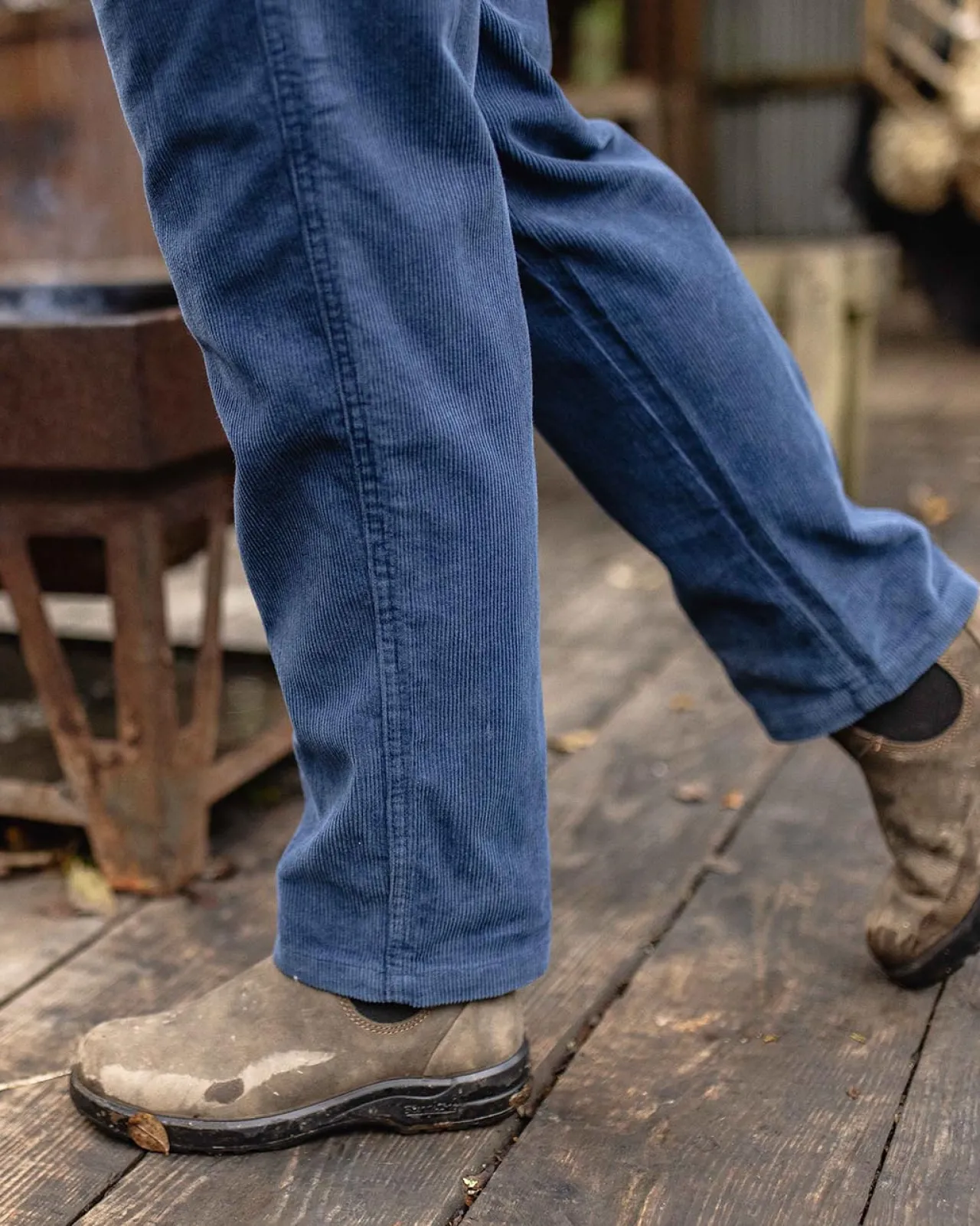 compass_recycelte_cordhose__dunkler_denim_2.webp Fashion Compass Recycelte Cordhose - Dunkler Denim Damen Latzhosen & Hosen