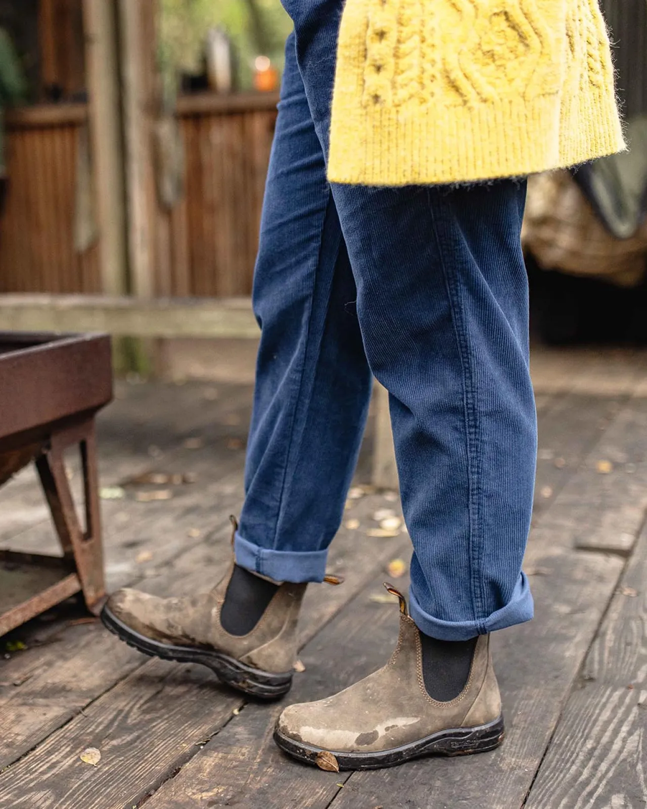 compass_recycelte_cordhose__dunkler_denim_7.webp Fashion Compass Recycelte Cordhose - Dunkler Denim Damen Latzhosen & Hosen