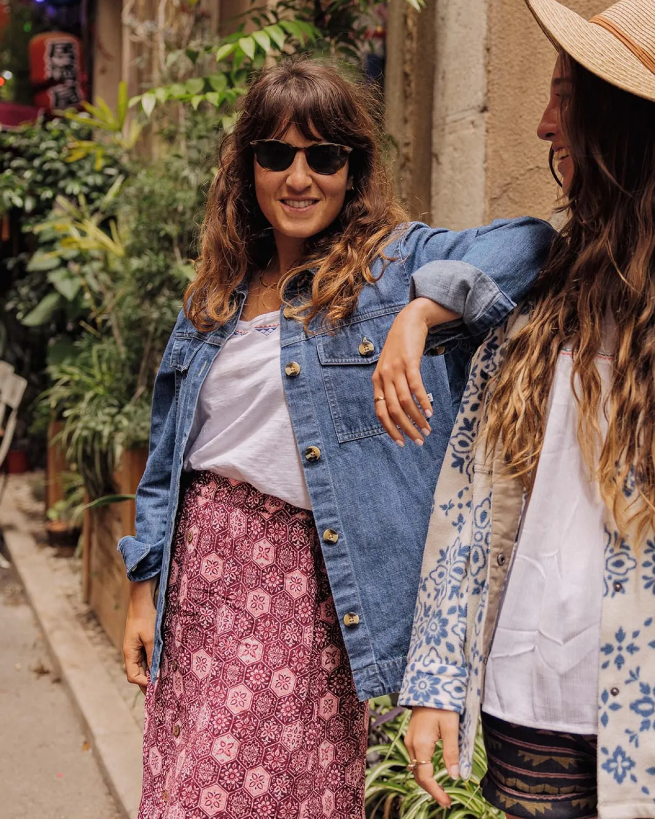 coral_organic_langarmshirt__gewaschener_denim_2.webp Cheap Coral Organic Langarmshirt - Gewaschener Denim Damen Hemden