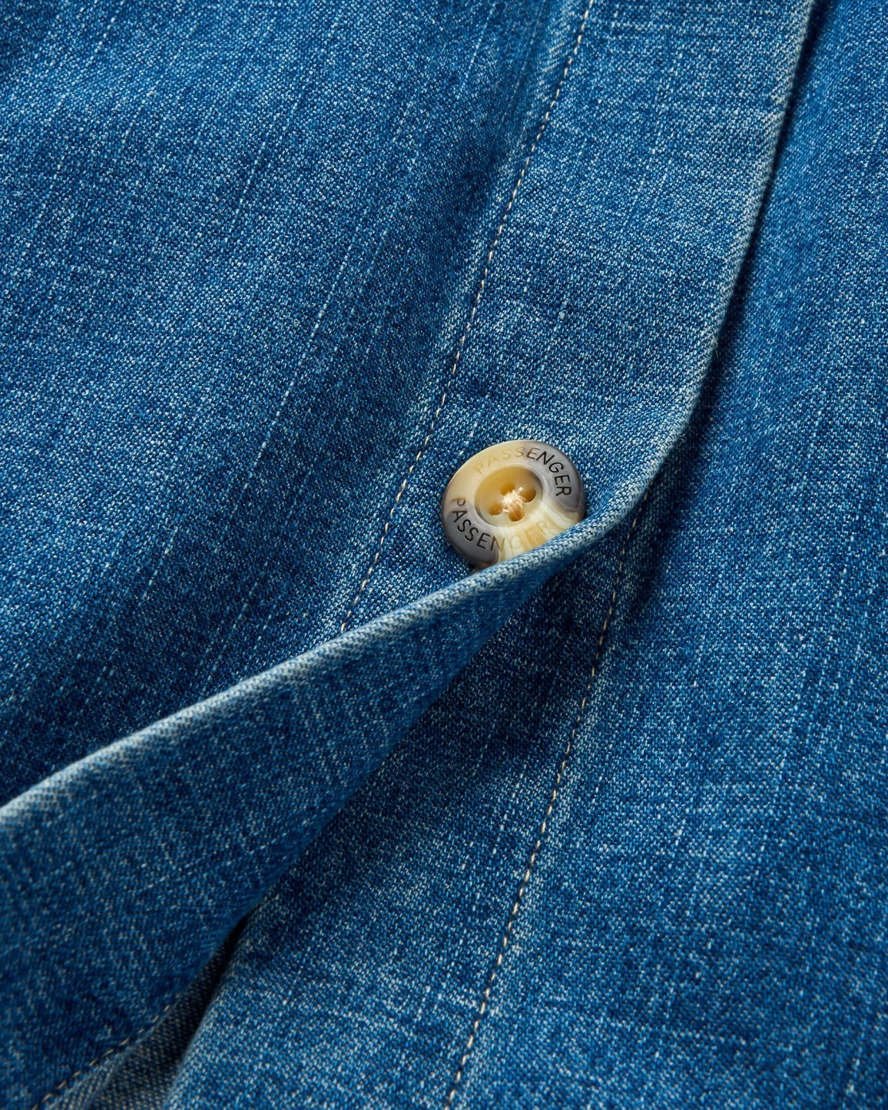 coral_organic_langarmshirt__gewaschener_denim_8.webp Cheap Coral Organic Langarmshirt - Gewaschener Denim Damen Hemden