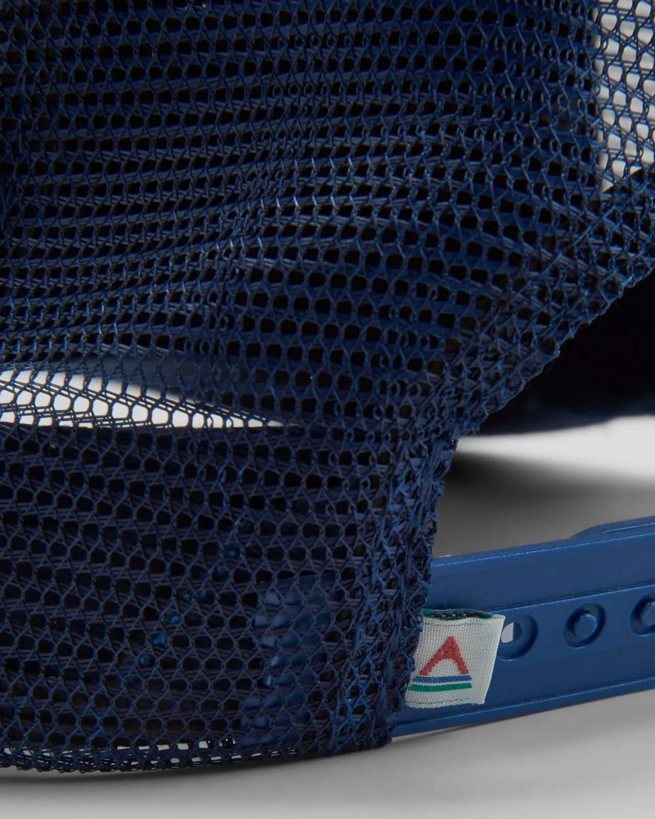 core_recycelte_baumwolltruckerkappe__tiefes_marineblau_4.webp Fashion Core recycelte Baumwoll-Trucker-Kappe - Tiefes Marineblau Herren Kappen & Hüte | Kappen & Hüte