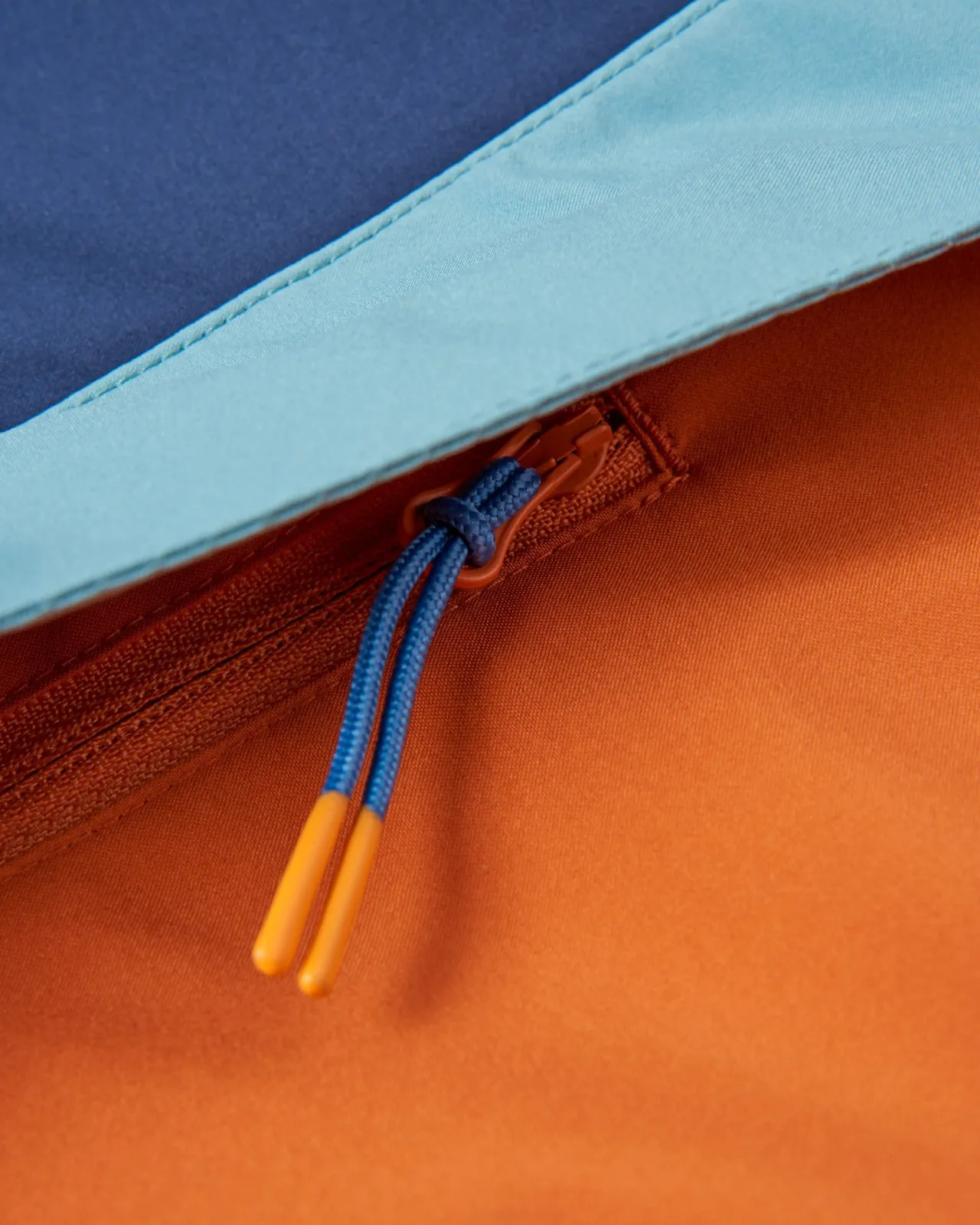 diablo_wasserabweisender_smock_aus_recyceltem_material__tiefes_marineblau_10.webp Fashion Diablo Wasserabweisender Smock aus recyceltem Material - Tiefes Marineblau Herren Wasserdicht | Jacken