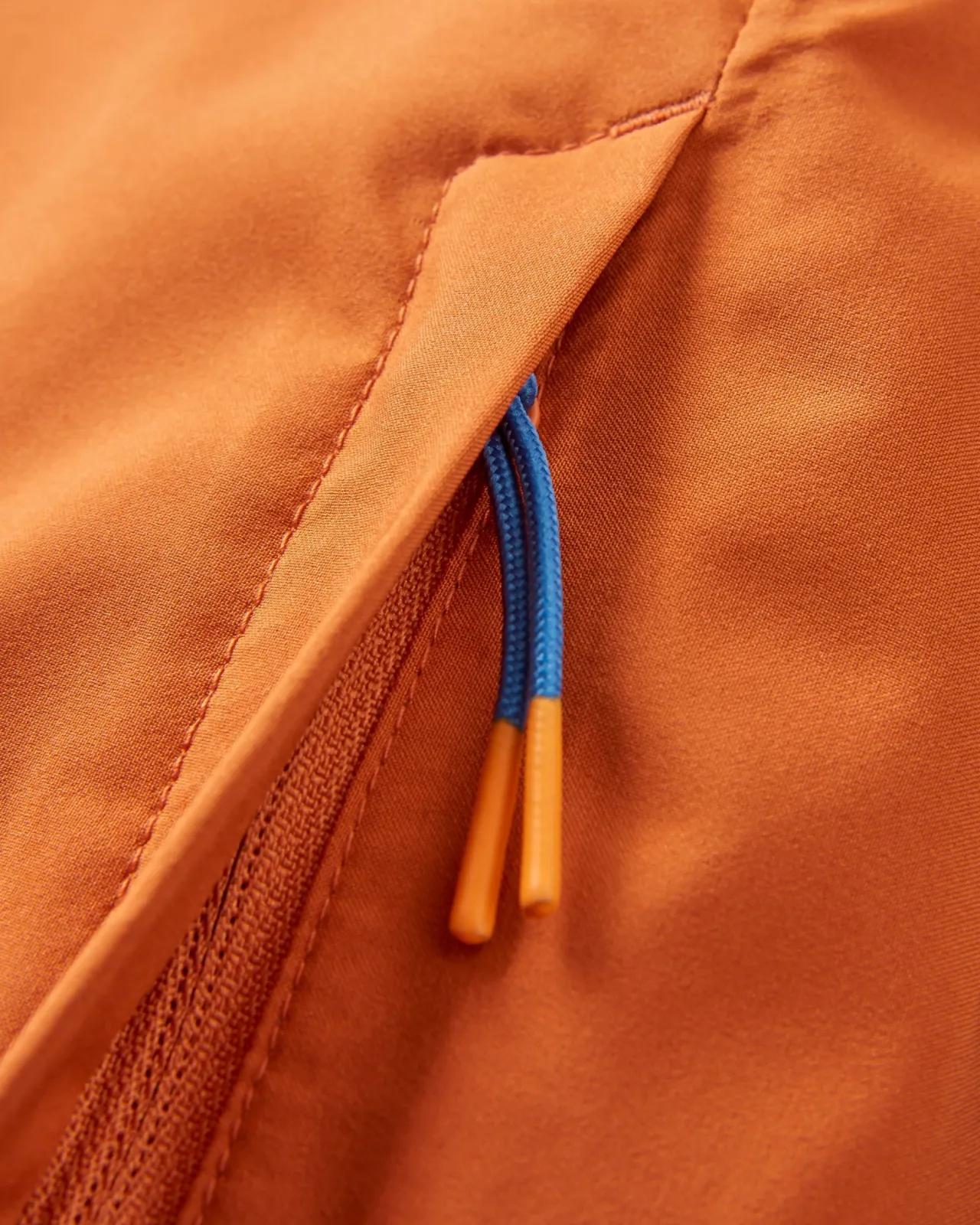 diablo_wasserabweisender_smock_aus_recyceltem_material__tiefes_marineblau_11.webp Fashion Diablo Wasserabweisender Smock aus recyceltem Material - Tiefes Marineblau Herren Wasserdicht | Jacken