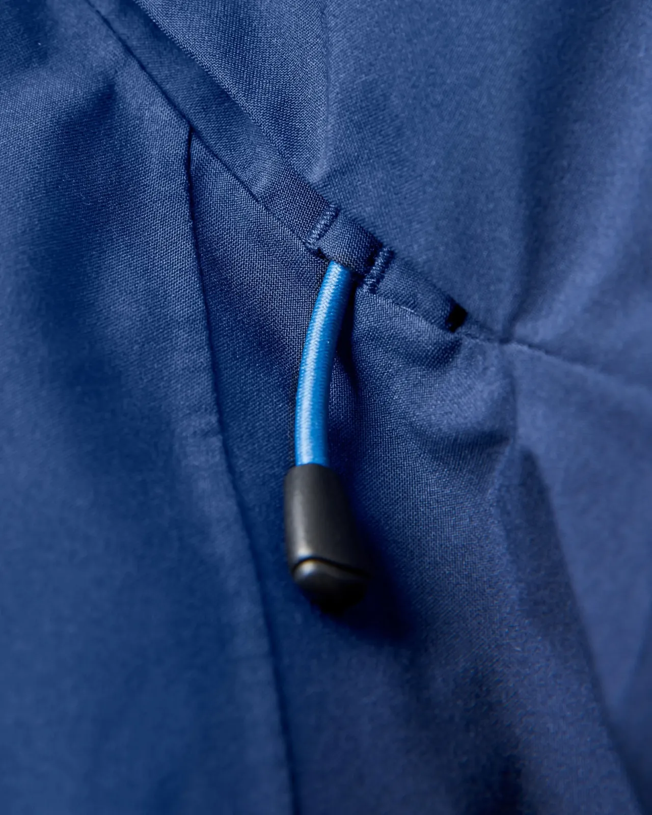 diablo_wasserabweisender_smock_aus_recyceltem_material__tiefes_marineblau_12.webp Fashion Diablo Wasserabweisender Smock aus recyceltem Material - Tiefes Marineblau Herren Wasserdicht | Jacken
