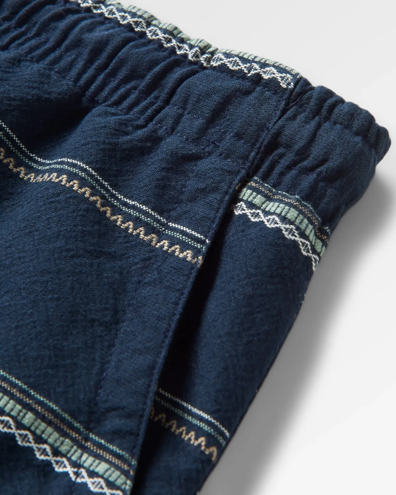 drifter_biobaumwolle_jacquard_shorts__tiefes_marine_jacquard_streifen_4.webp Best Sale Drifter Bio-Baumwolle Jacquard Shorts - Tiefes Marine Jacquard Streifen Herren Kurze Hosen
