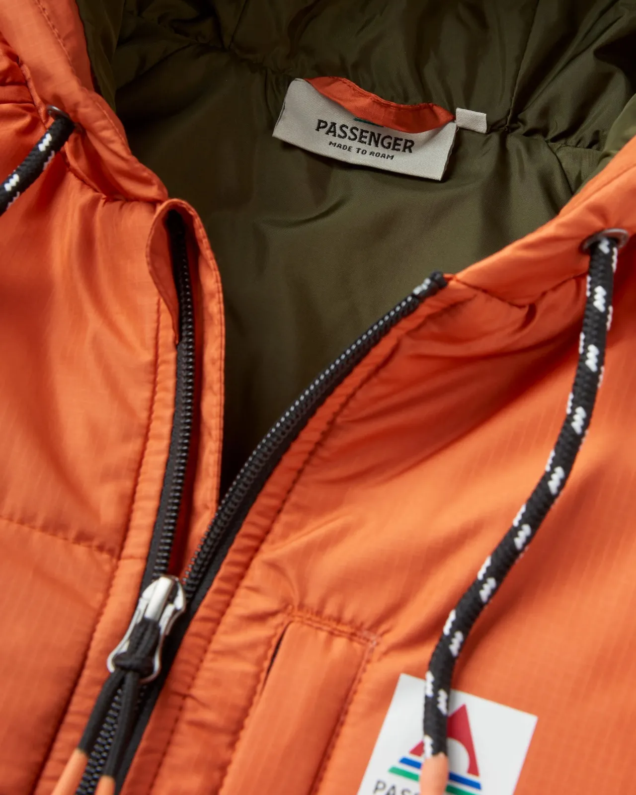 dylan_recycelte_isolierte_jacke_mit_reiverschluss__gebranntes_orange_11.webp Shop Dylan Recycelte Isolierte Jacke mit Reißverschluss - Gebranntes Orange Herren Isoliert