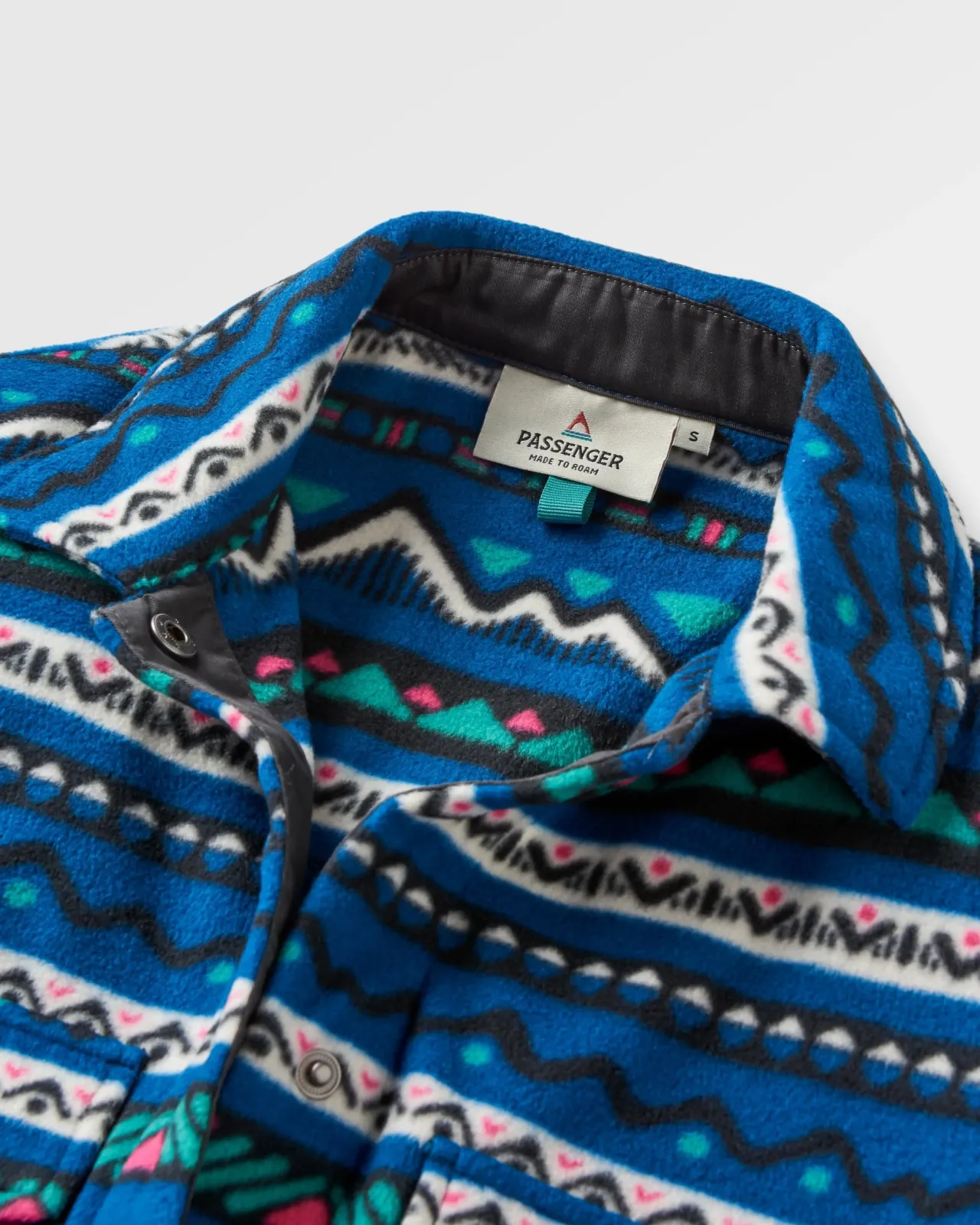 east_recyceltes_polarfleecehemd__berg_geo_gezeitenblau_5.webp Flash Sale East Recyceltes Polar-Fleece-Hemd - Berg Geo Gezeitenblau Damen Hemden