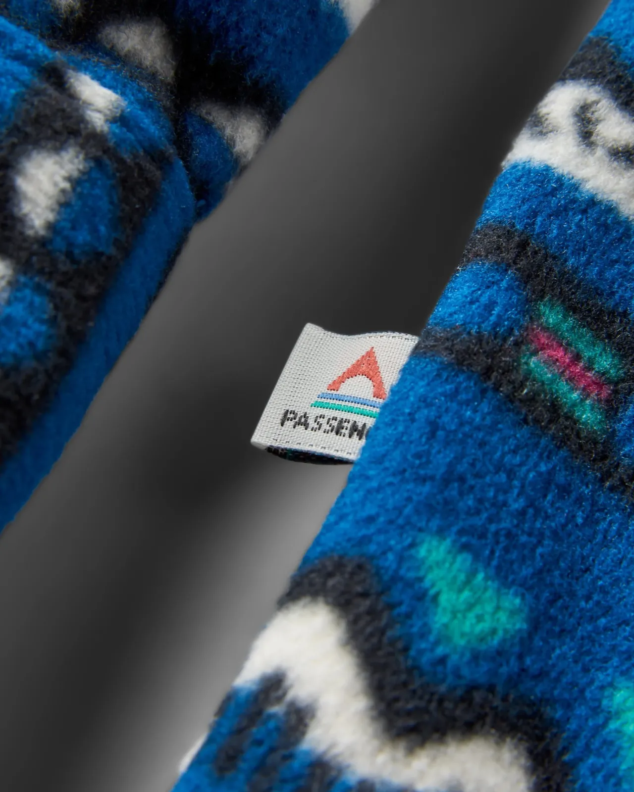 east_recyceltes_polarfleecehemd__berg_geo_gezeitenblau_9.webp Flash Sale East Recyceltes Polar-Fleece-Hemd - Berg Geo Gezeitenblau Damen Hemden