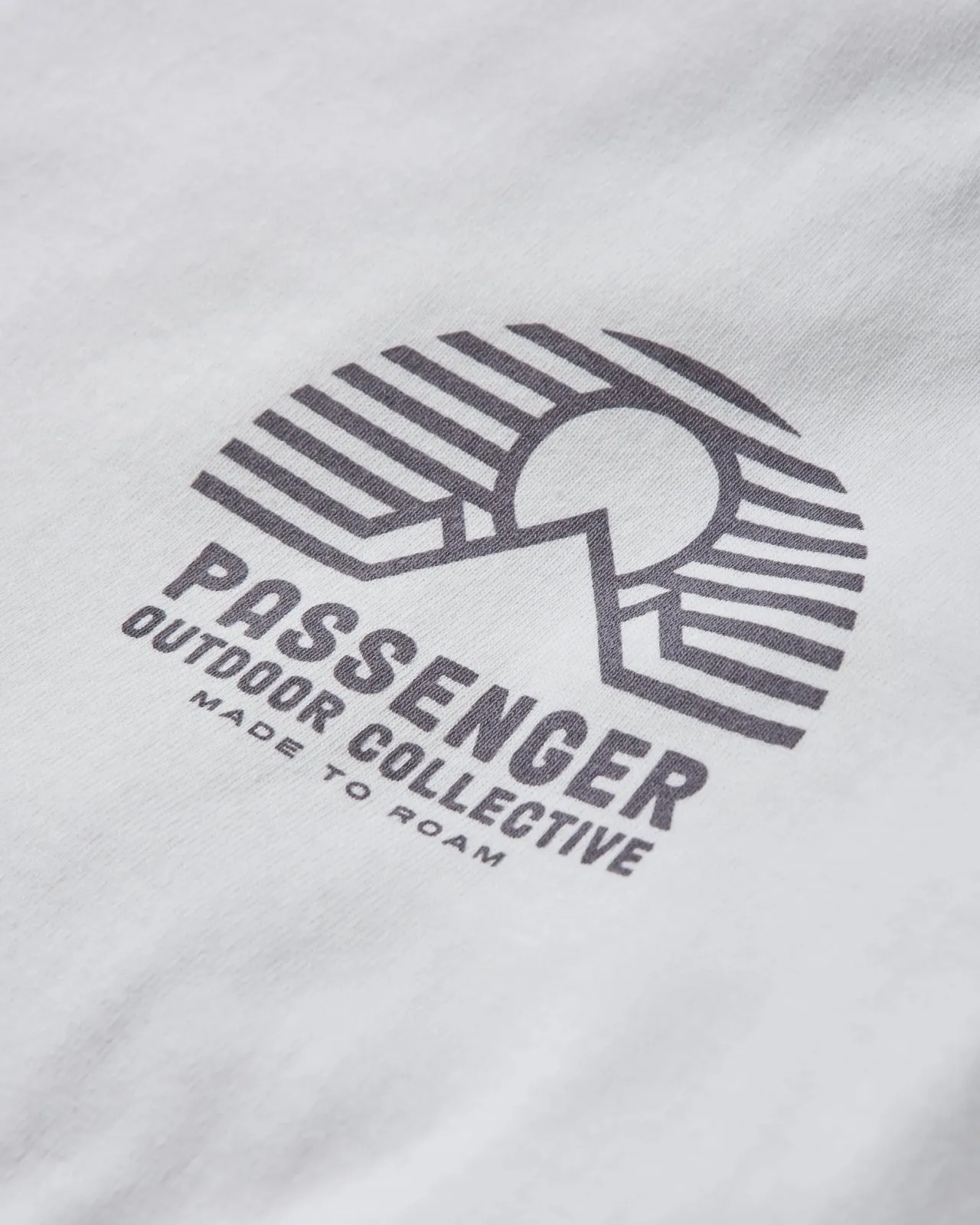 elbio_recyceltes_tshirt_in_entspannter_passform__wei_5.webp Discount Elbio Recyceltes T-Shirt in entspannter Passform - Herren T-shirts & Tanktops