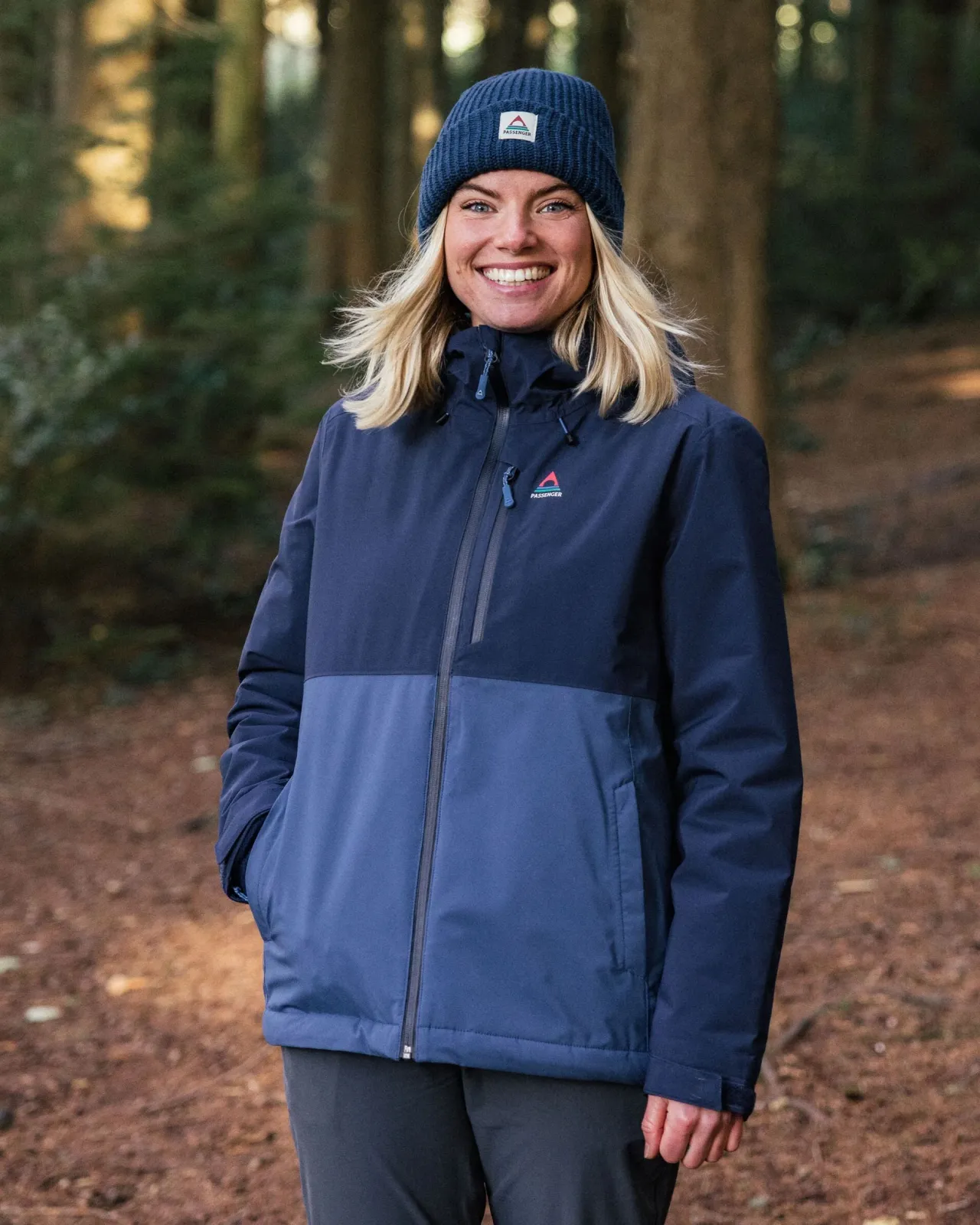 Flash Sale Elevate isolierte wasserdichte Jacke - Tiefes Marineblau Damen Isoliert | Wasserdicht