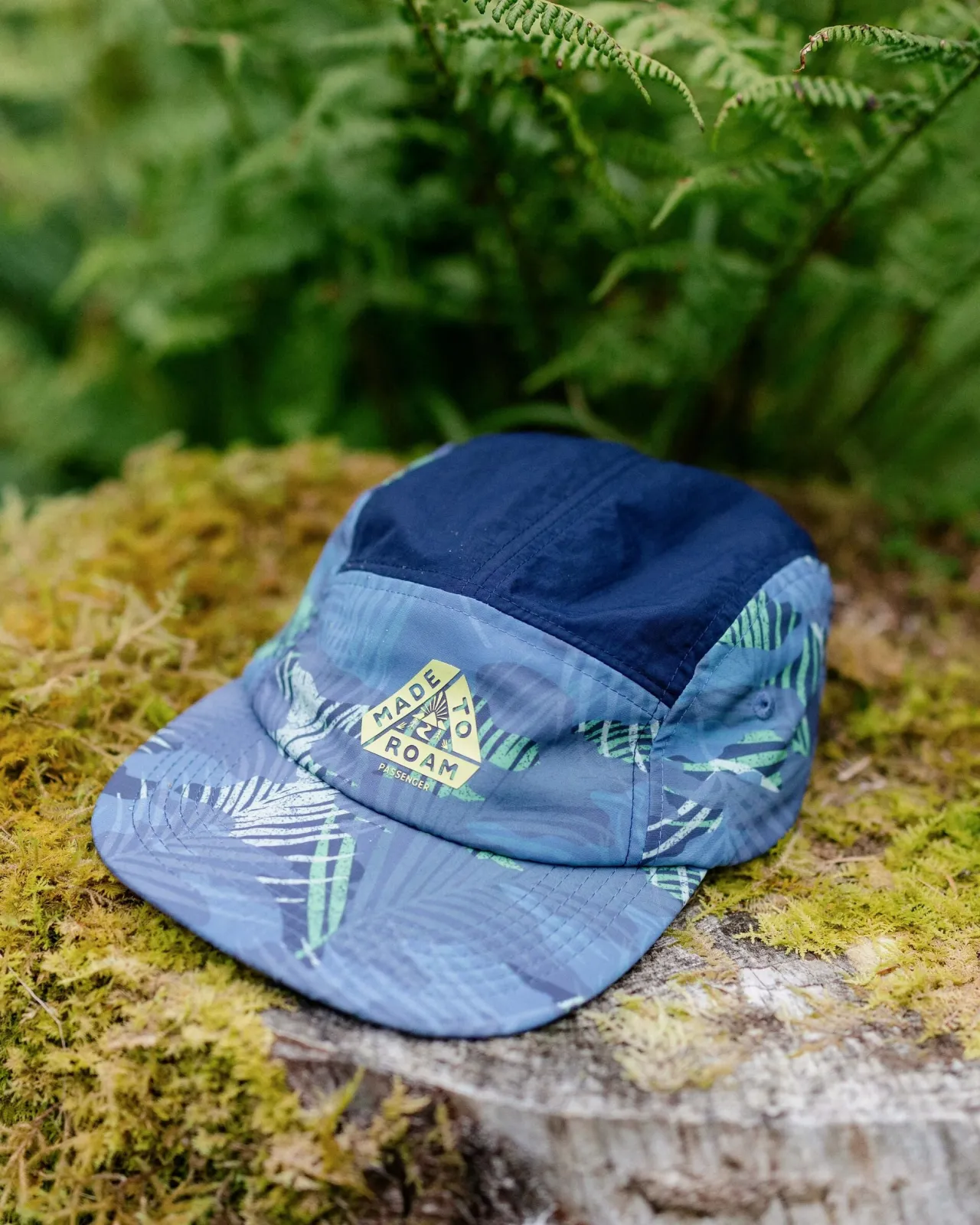 emerge_panel_trail_cap__palm_camo_mondlicht_3.webp Shop Emerge 5-Panel Trail Cap - Palm Camo Mondlicht Herren Accessoires | Accessoires