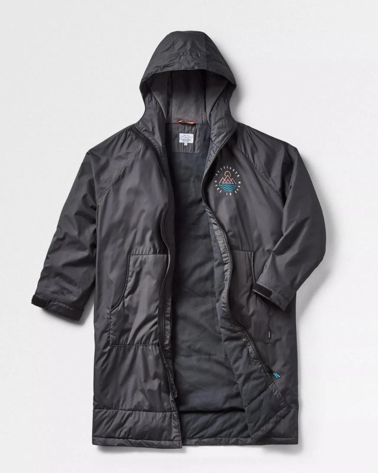 escapism_recycelter_handtuchgeftterter_surf_poncho__schwarz_3.webp Fashion Escapism Recycelter Handtuchgefütterter Surf Poncho - Surf-ponchos | Surf-ponchos