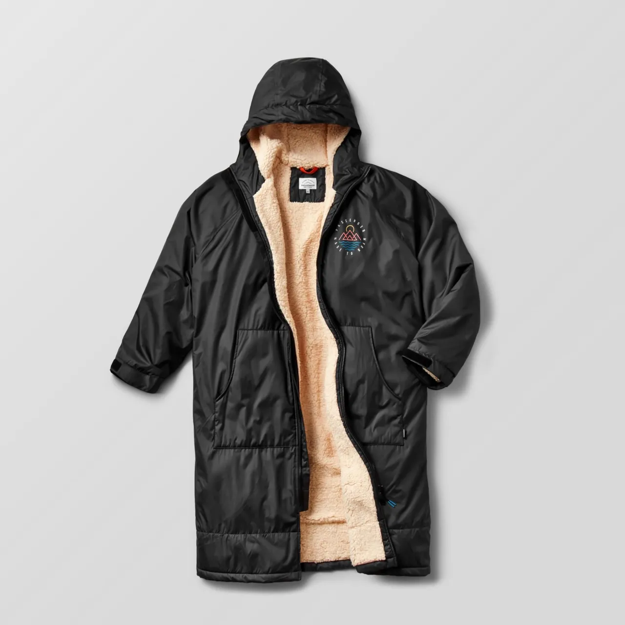 escapism_recycelter_sherpageftterter_surf_poncho__schwarz_7.webp Discount Escapism Recycelter Sherpa-gefütterter Surf Poncho - Surf-ponchos | Surf-ponchos
