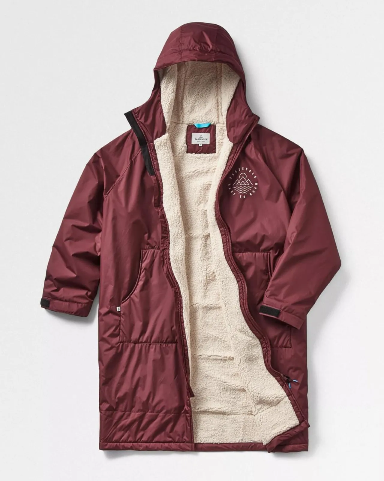 escapism_recycelter_sherpageftterter_surf_poncho__windsorwein_2.webp New Escapism Recycelter Sherpa-gefütterter Surf Poncho - Windsor- Surf-ponchos | Surf-ponchos