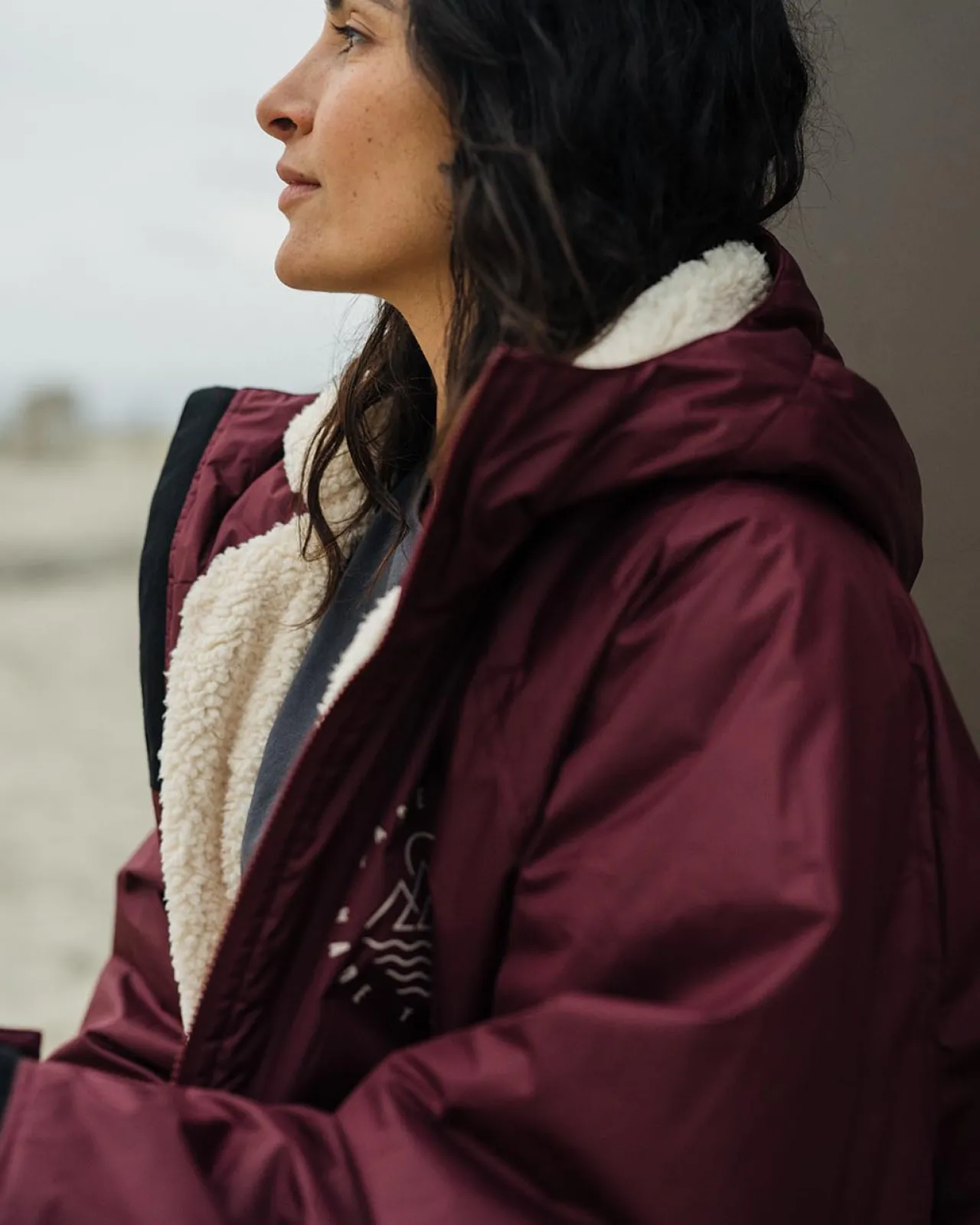 escapism_recycelter_sherpageftterter_surf_poncho__windsorwein_3.webp New Escapism Recycelter Sherpa-gefütterter Surf Poncho - Windsor- Surf-ponchos | Surf-ponchos
