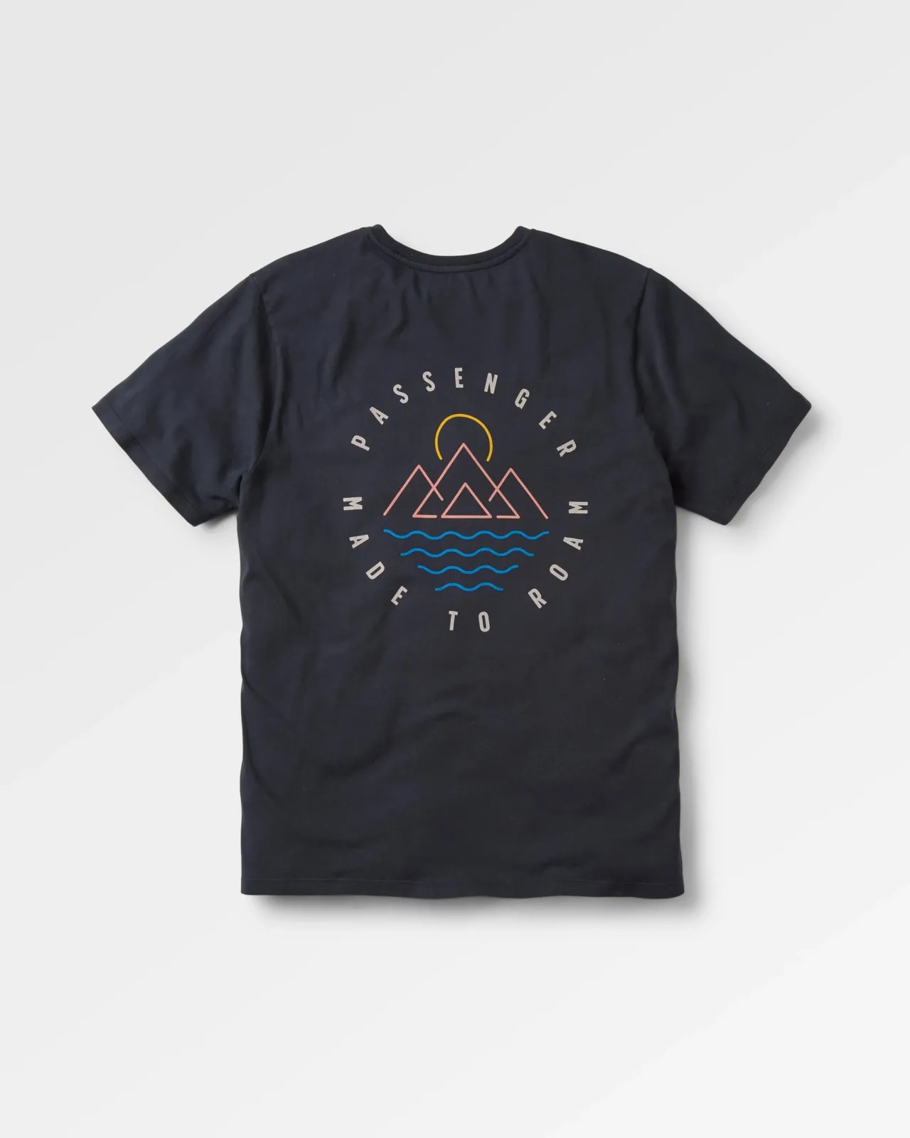 escapism_recyceltes_baumwolltshirt__schwarz_7.webp Flash Sale Escapism Recyceltes Baumwoll-T-Shirt - Herren T-shirts & Tanktops