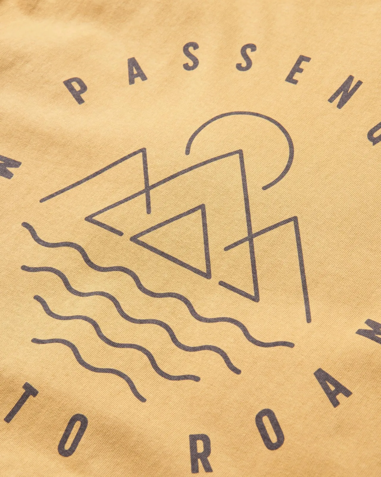 escapism_recyceltes_baumwolltshirt__senfgold_4.webp Online Escapism Recyceltes Baumwoll-T-Shirt - Herren T-shirts & Tanktops
