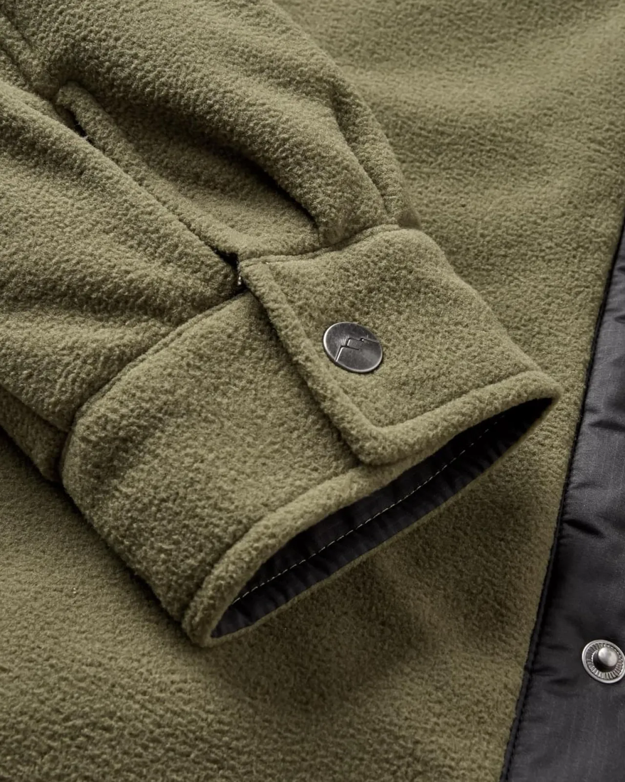 firelight_sherpa_gefttertes_overshirt__khaki_9.webp Outlet Firelight Sherpa gefüttertes Overshirt - Herren Hemden | Hemdjacken