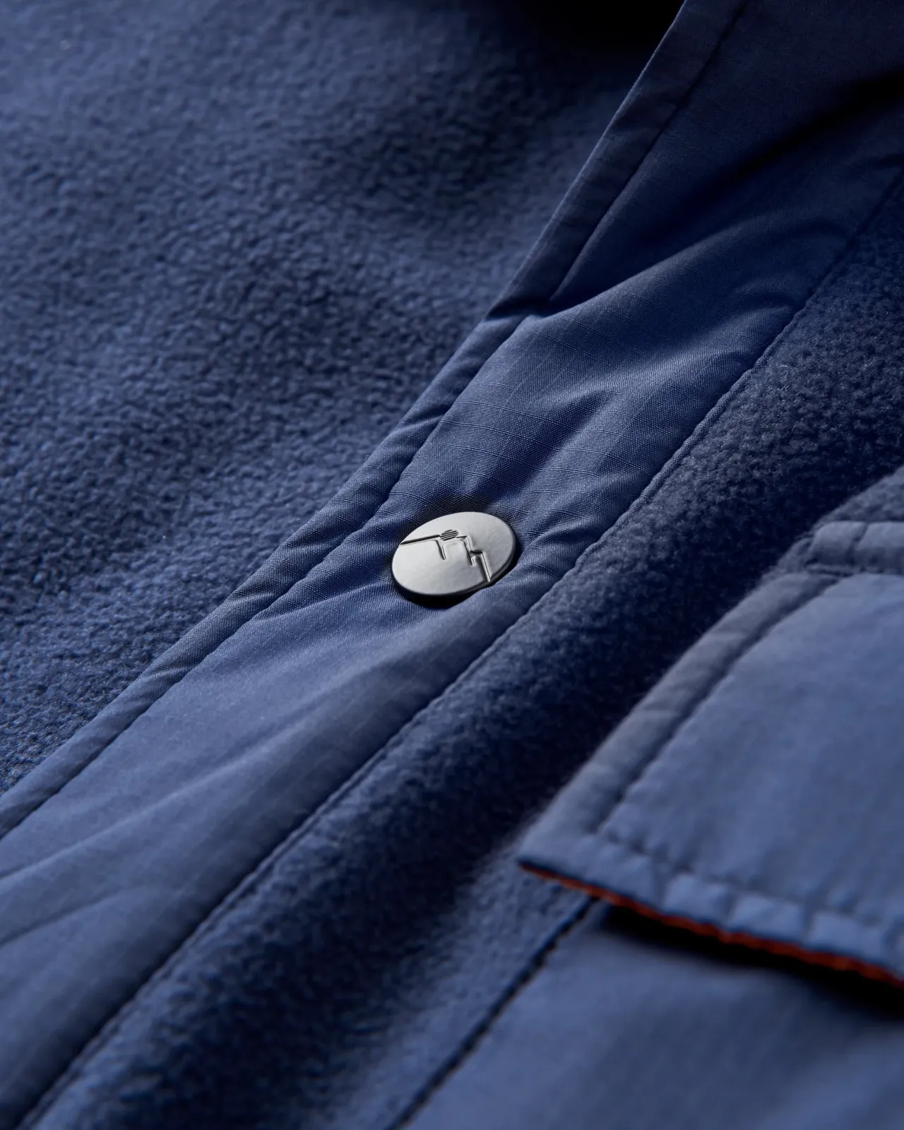firelight_sherpa_gefttertes_overshirt__tiefes_marineblau_2.webp Store Firelight Sherpa gefüttertes Overshirt - Tiefes Marineblau Herren Hemden | Hemdjacken