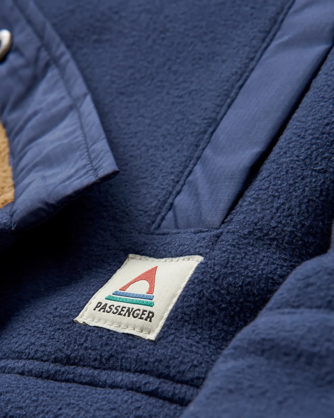 firelight_sherpa_gefttertes_overshirt__tiefes_marineblau_4.webp Store Firelight Sherpa gefüttertes Overshirt - Tiefes Marineblau Herren Hemden | Hemdjacken