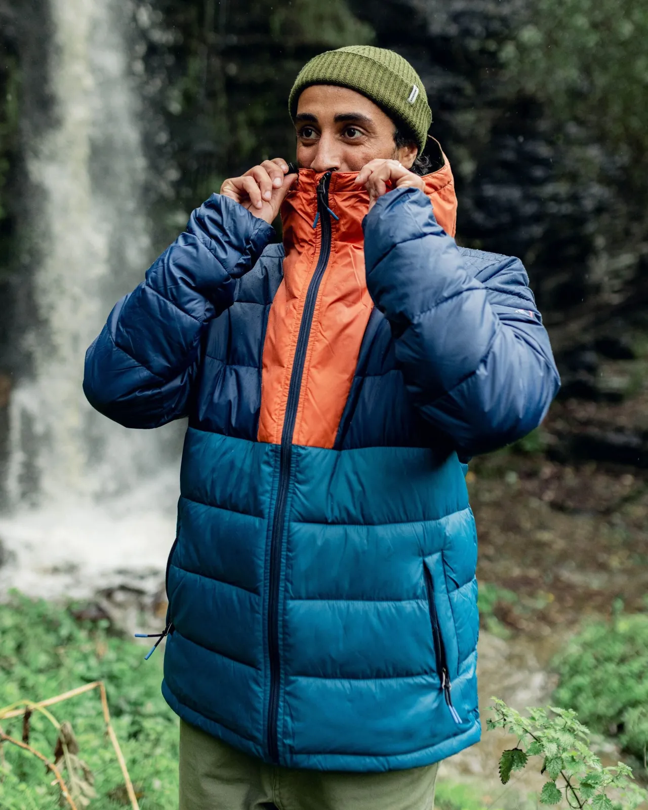 flynn_recycelte_isolierjacke__dunkles_marineblau__verbranntes_orange_3.webp Sale Flynn Recycelte Isolierjacke - Dunkles Marineblau / Verbranntes Orange Herren Isoliert