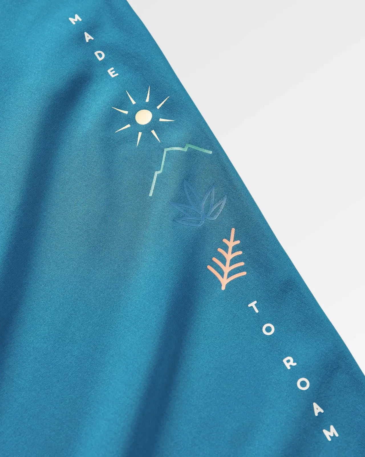 hatha_recyceltes_aktivtop__korsarblau_2.webp New Hatha Recyceltes Aktiv-Top - Damen Oberteile