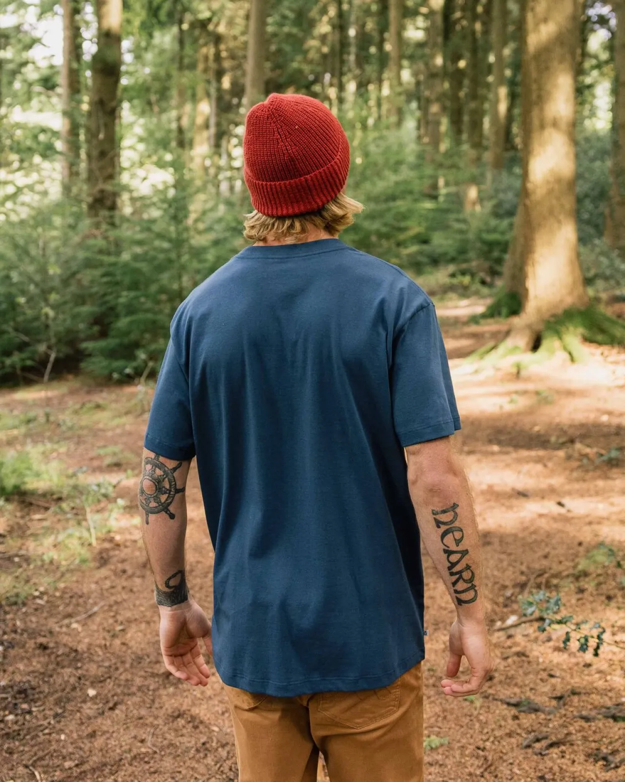 heritage_recyceltes_entspannte_geschnittenes_tshirt__dunkler_denim_4.webp New Heritage Recyceltes entspannte geschnittenes T-Shirt - Dunkler Denim Herren T-shirts & Tanktops