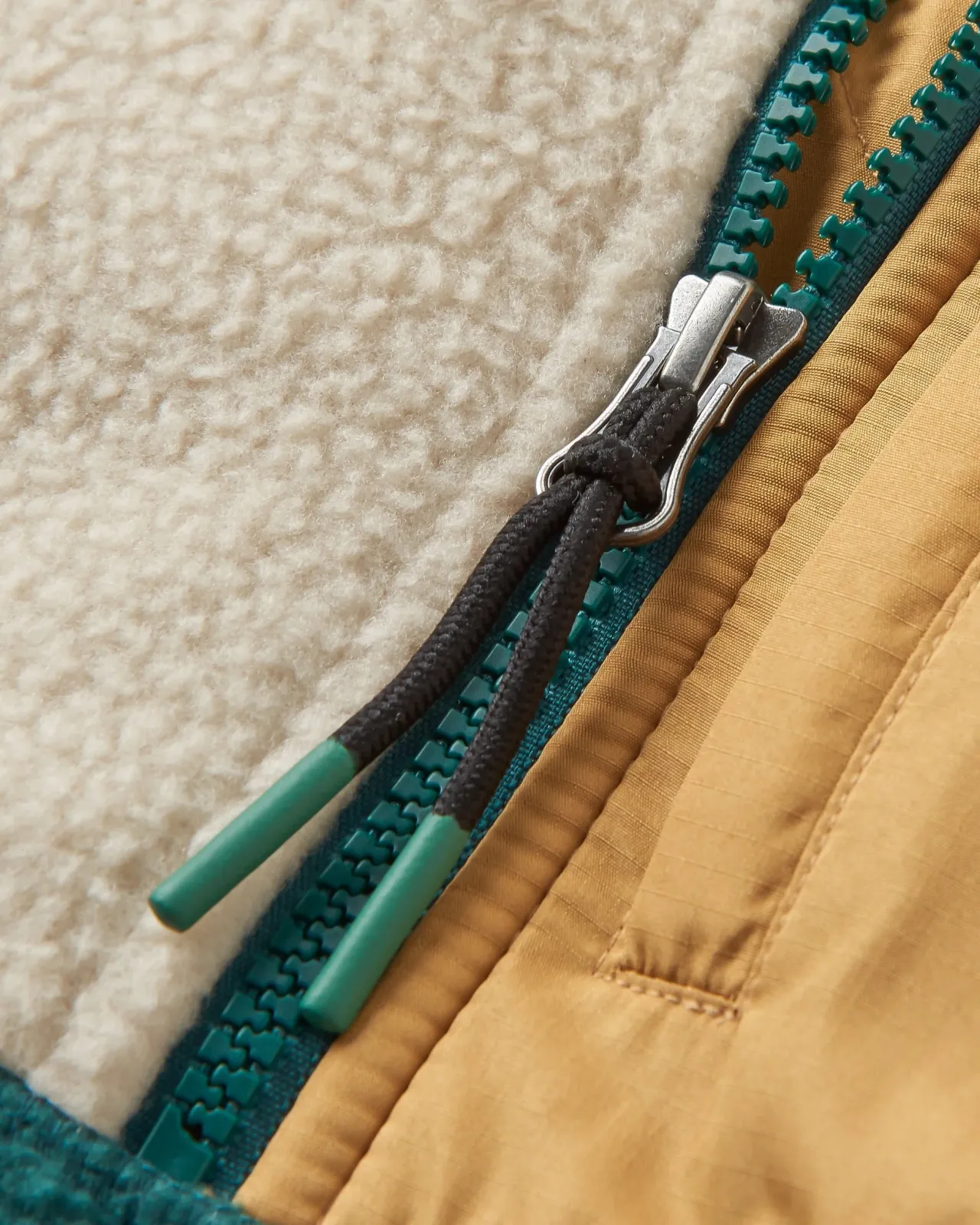 home__recyceltes_sherpafleece__regenwald_haferflocken_6.webp Shop Home 2.0 Recyceltes Sherpa-Fleece - Regenwald/ Haferflocken Damen Fleece | Fleece