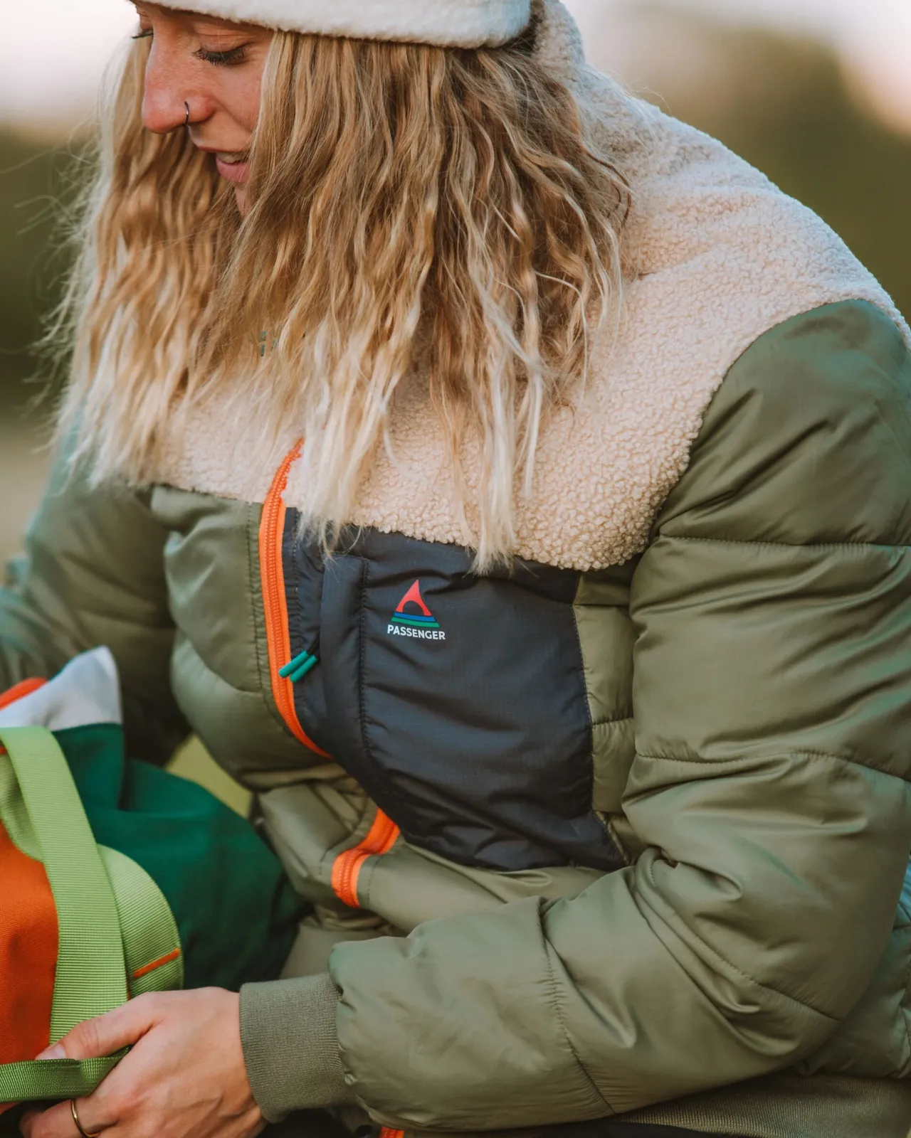 inspire_recycelte_isolierte_jacke__staubige_olive_2.webp Cheap Inspire recycelte isolierte Jacke - Staubige Olive Damen Isoliert
