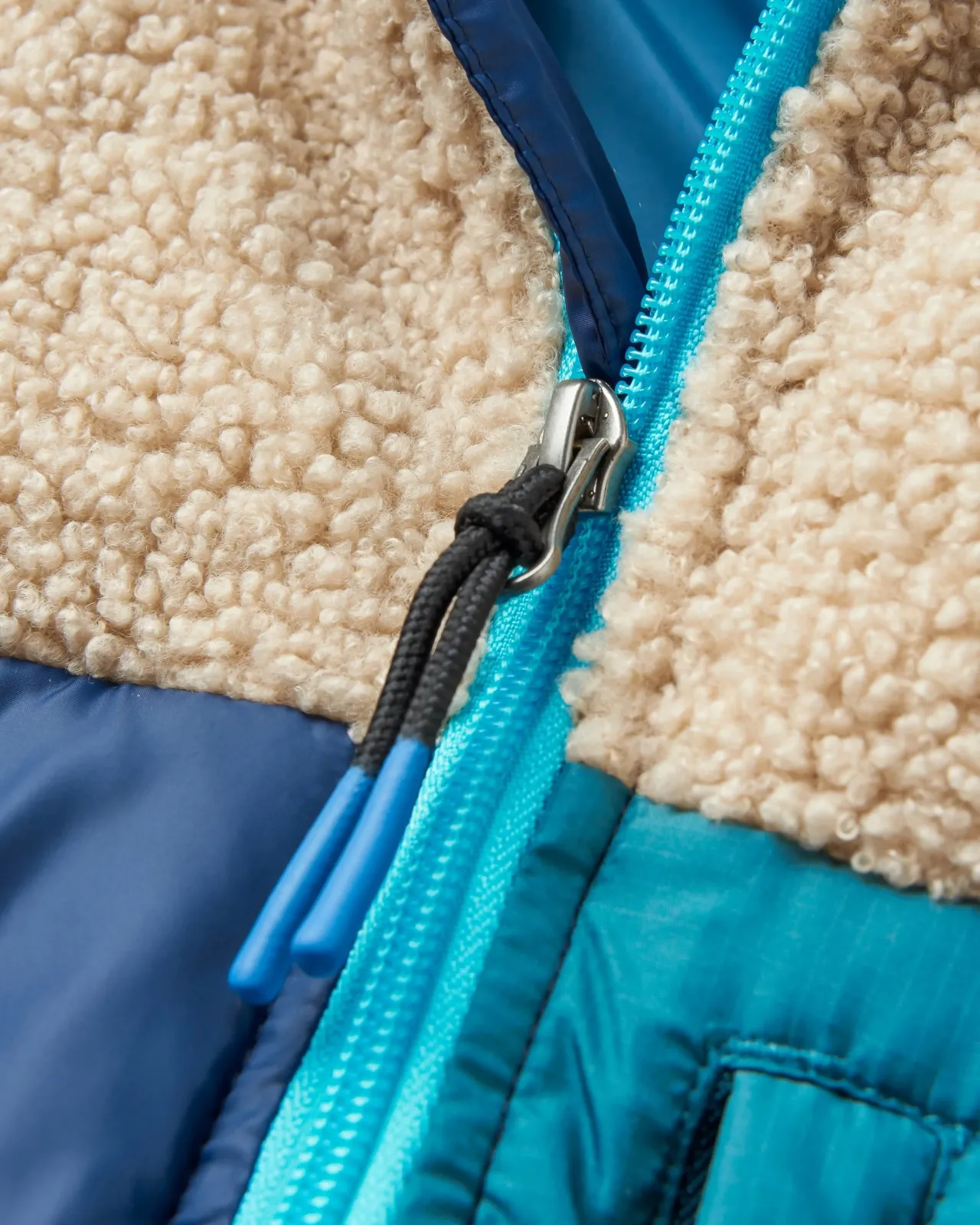 inspire_recycelte_isolierte_jacke__tiefes_marineblau_6.webp Clearance Inspire recycelte isolierte Jacke - Tiefes Marineblau Damen Isoliert