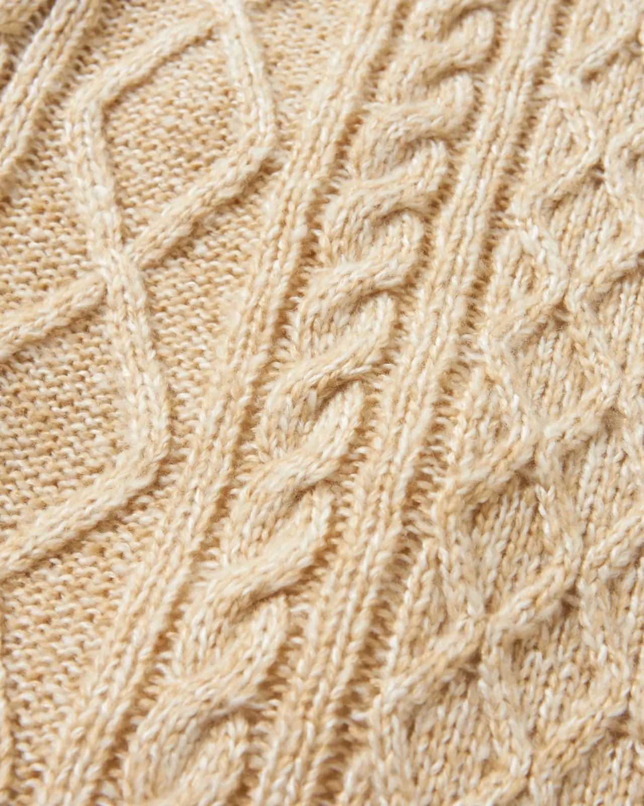 juniper_recycelter_gestrickter_pullover__biskuit_2.webp Fashion Juniper Recycelter Gestrickter Pullover - Damen Strickwaren