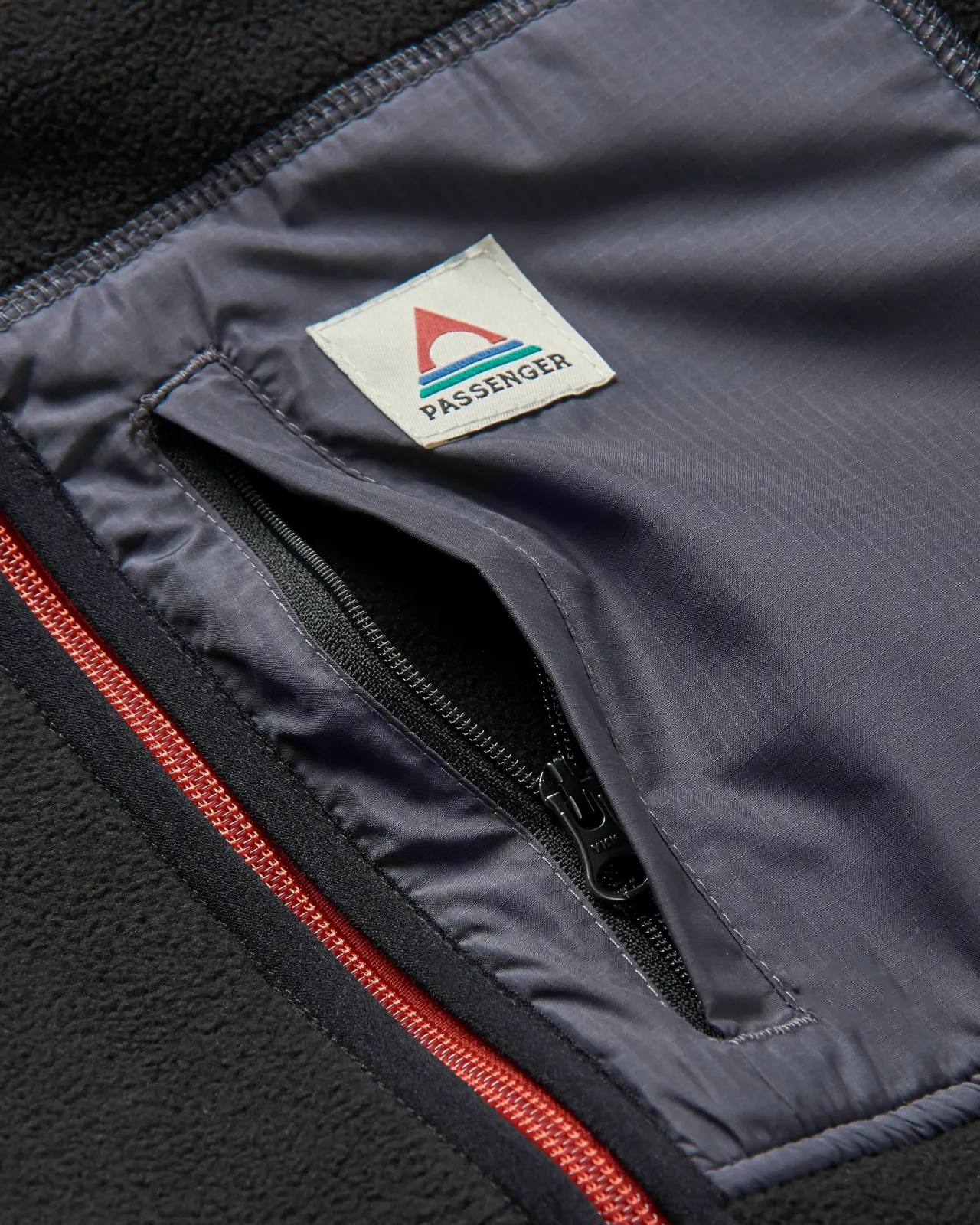 loch_recyceltes_polarfleece_mit_kapuze__schwarz_8.webp Hot Loch Recyceltes Polarfleece mit Kapuze - Herren Fleece | Fleece
